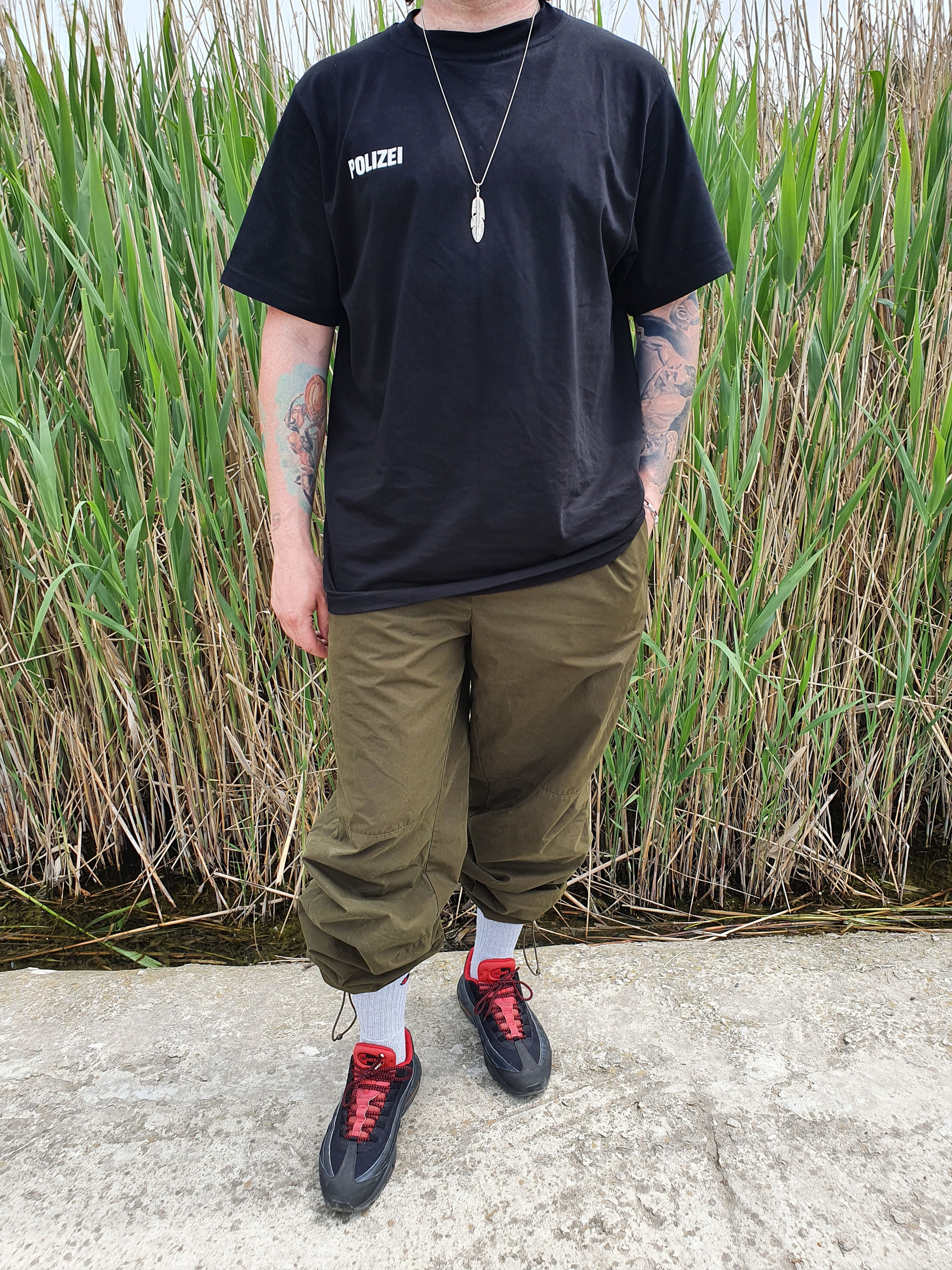 Vintage 90s Polizei Print Tee Shirt Vetements Style seen on Kanye Size US XL / EU 56 / 4 - 6 Thumbnail