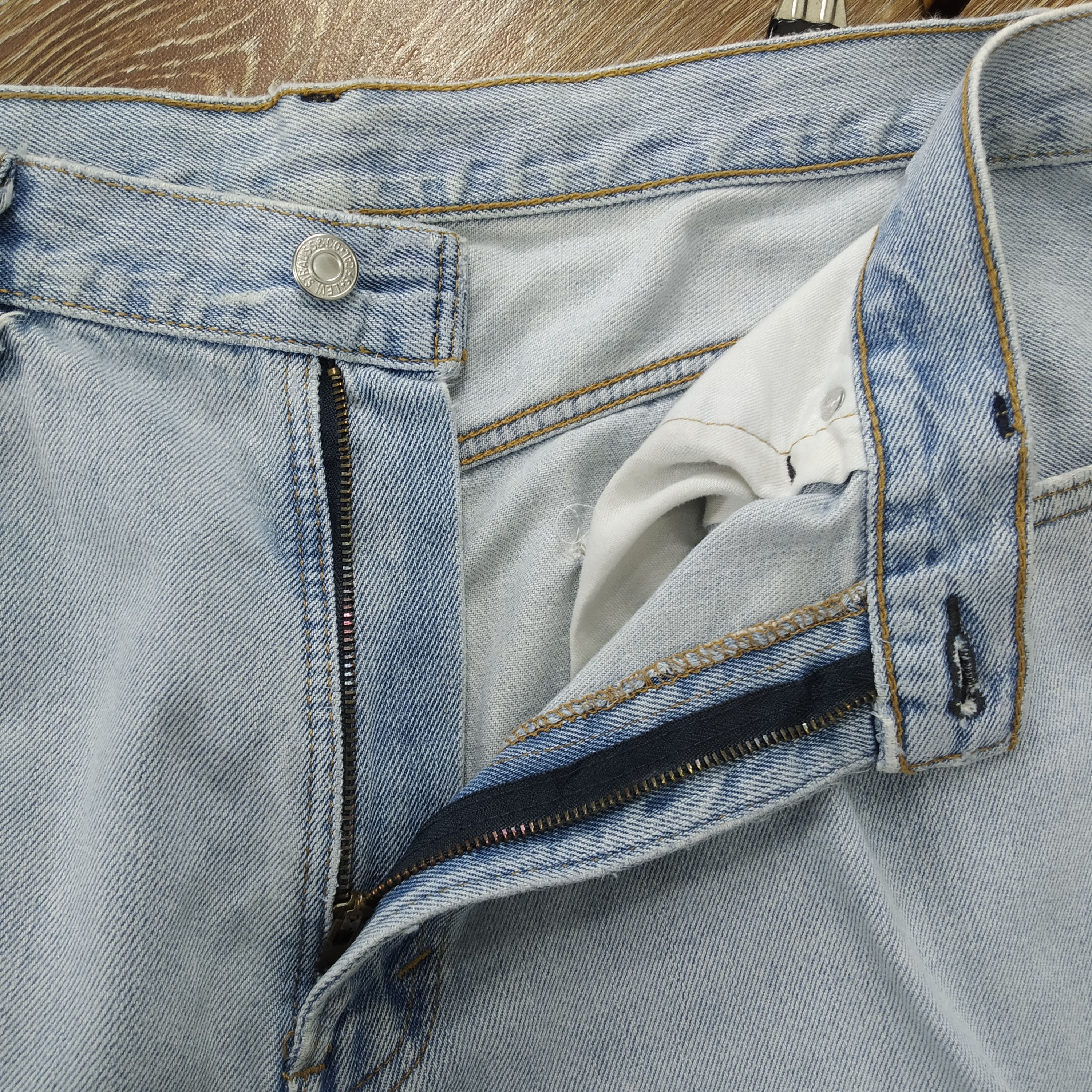 Jean Size 37 Vintage Levi's Faded Blue Jeans Relaxing Denim Jeans Size US 37 - 11 Thumbnail