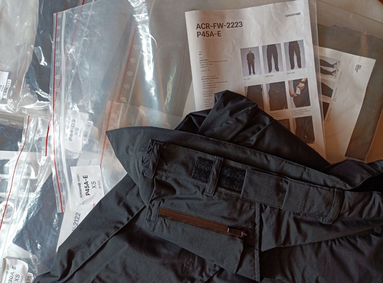 Acronym P45A-E XS Encapsulated Nylon Cargo Trouser Size US 28 / EU 44 - 2 Thumbnail