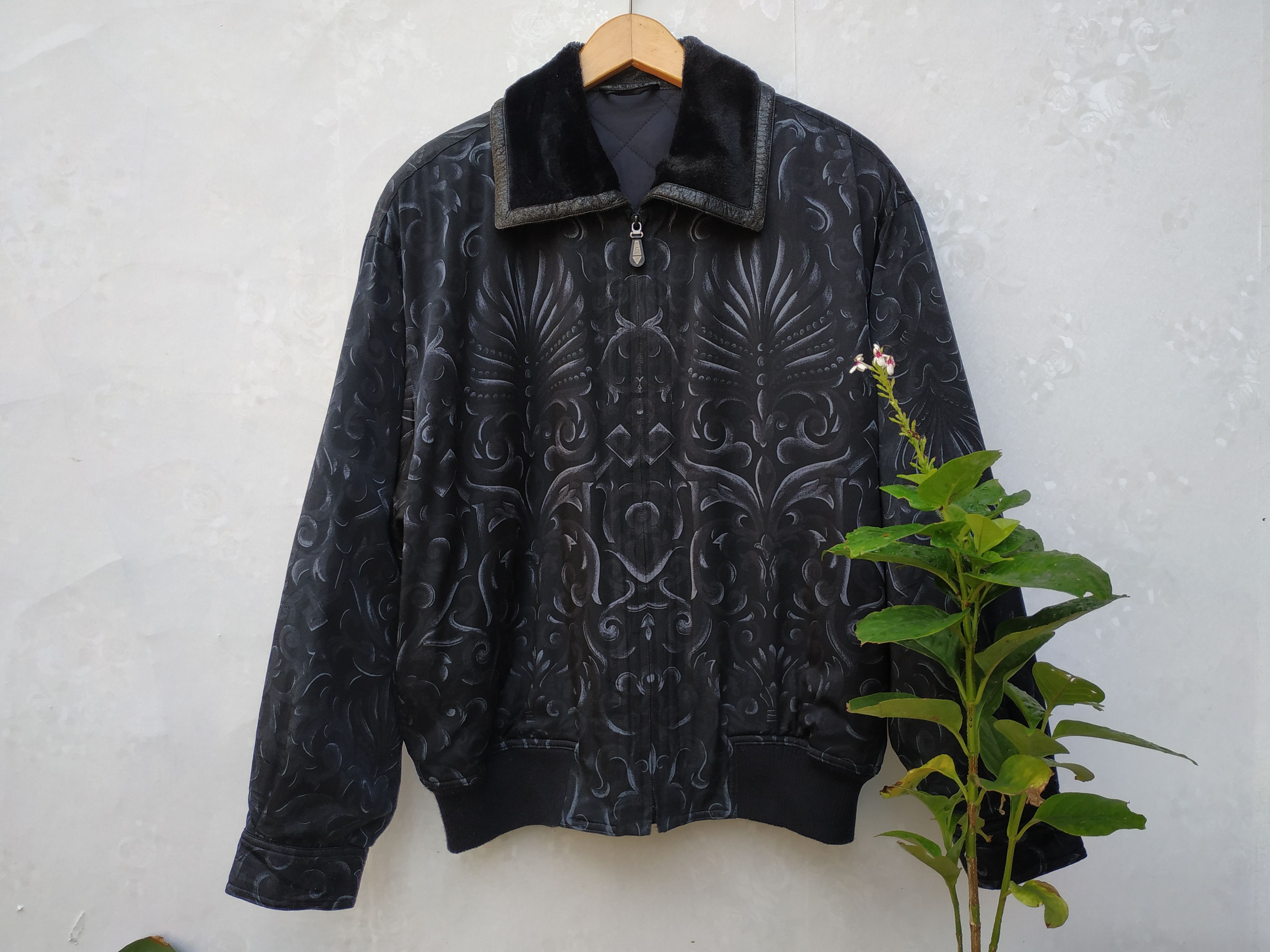 Japanese Brand 90's Made In Japan Black PIA Ethnic Bomber Jacket Size US L / EU 52-54 / 3 - 1 Thumbnail