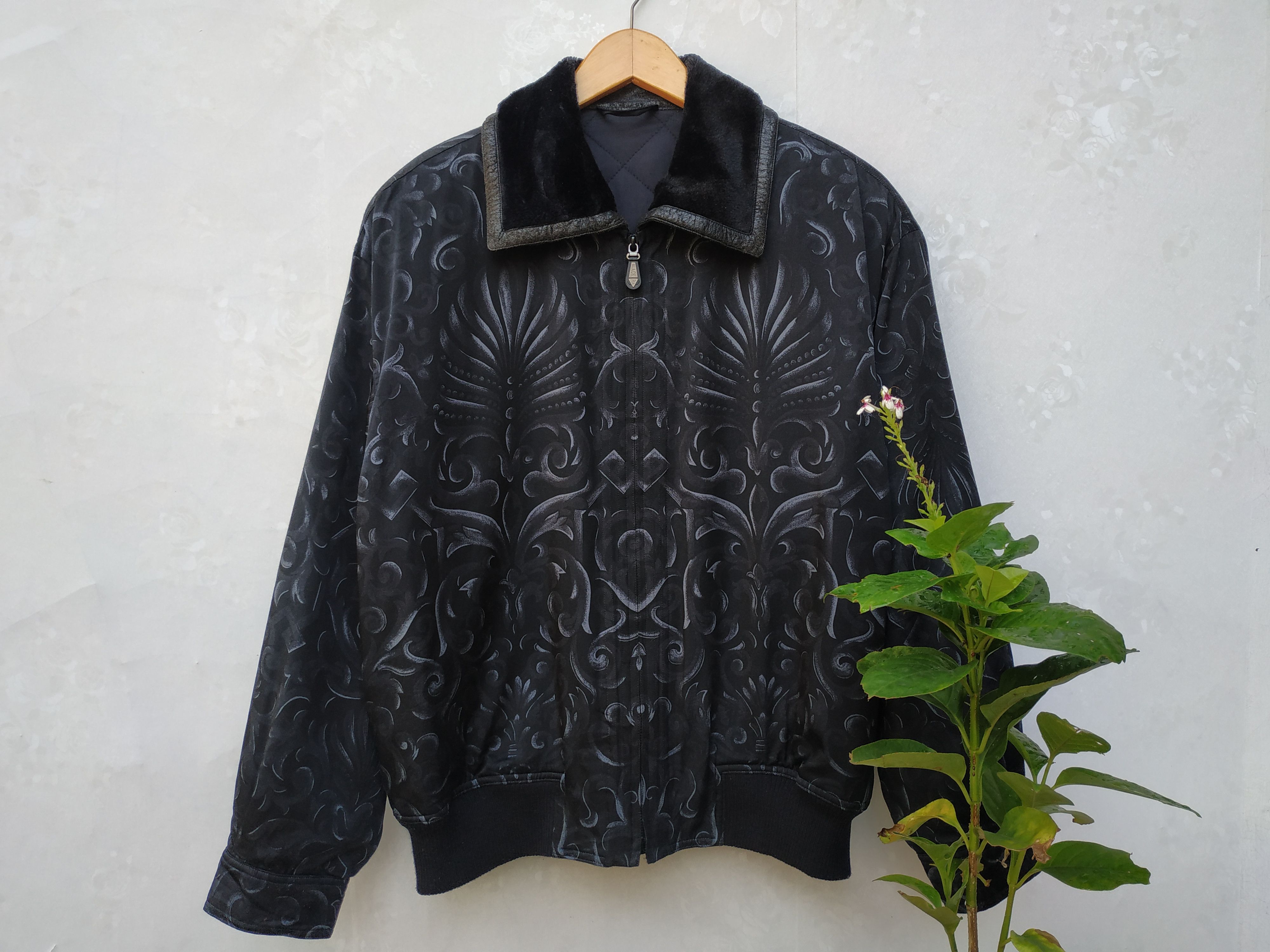 Japanese Brand 90's Made In Japan Black PIA Ethnic Bomber Jacket Size US L / EU 52-54 / 3 - 2 Thumbnail