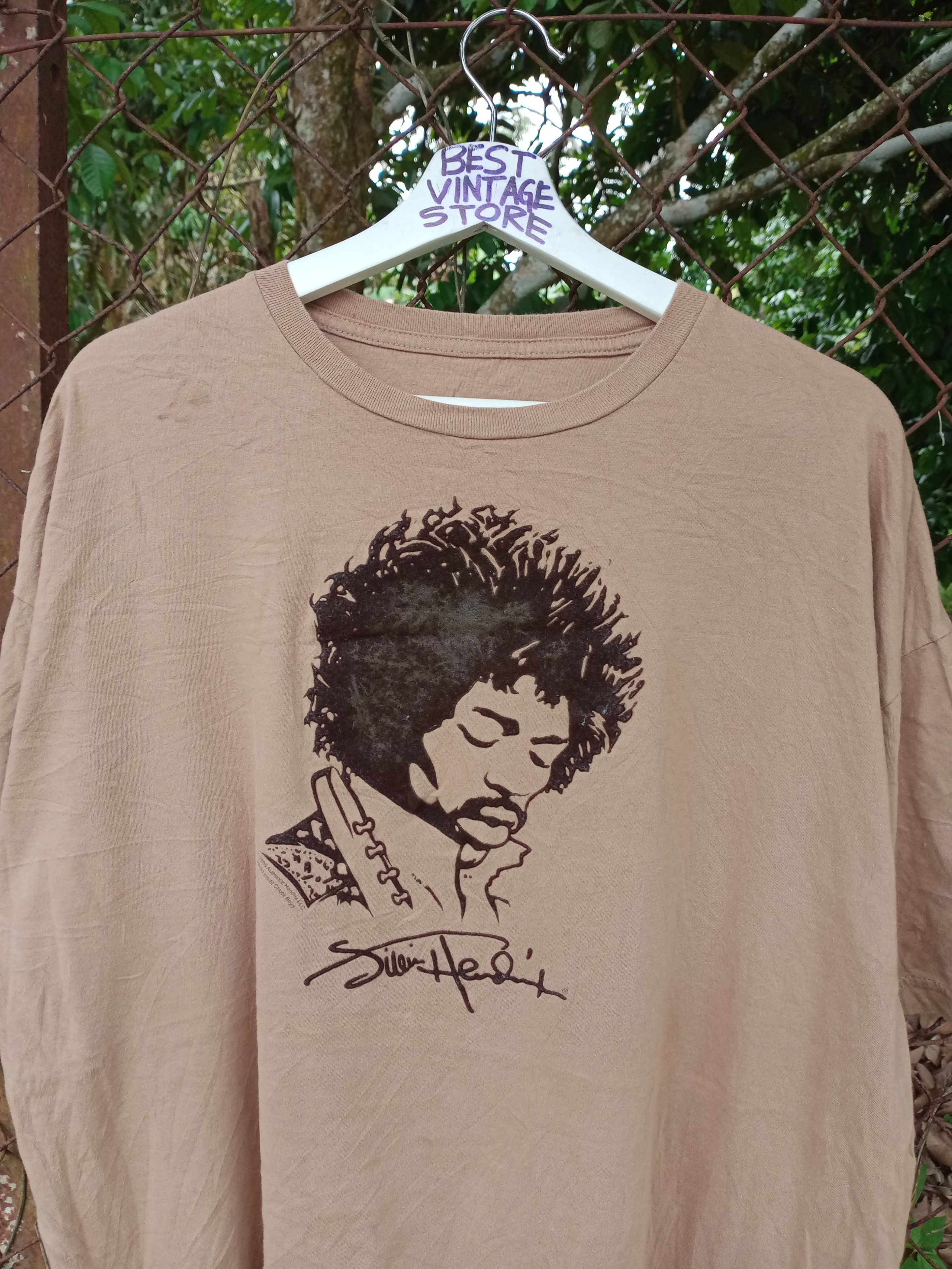 Band Tees Vintage Jimi Hendrix Guitarist Rocks Legendary Shirt Size US XL / EU 56 / 4 - 1 Thumbnail