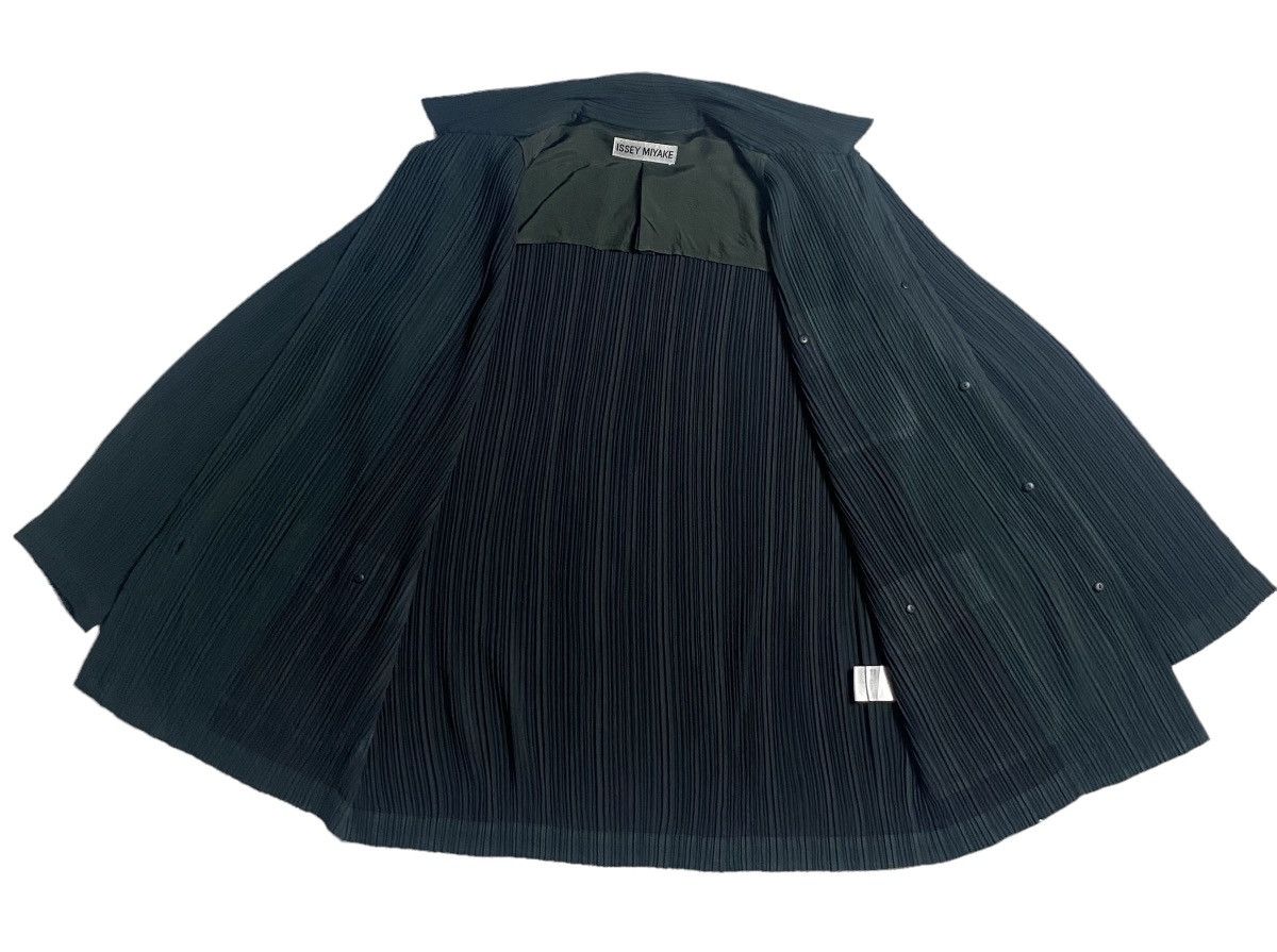 Issey Miyake × Pleats Please Issey Miyake × Vintage ISSEY MIYAKE Vintage Pocket Pleated Half Coat Jacket Size L / US 10 / IT 46 - 7 Thumbnail