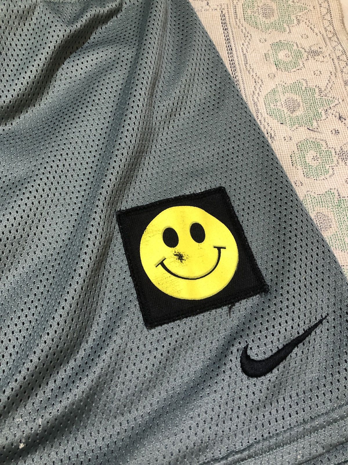 Nike Vintage Nike Short Smiley 🙂 Size US 35 - 6 Thumbnail