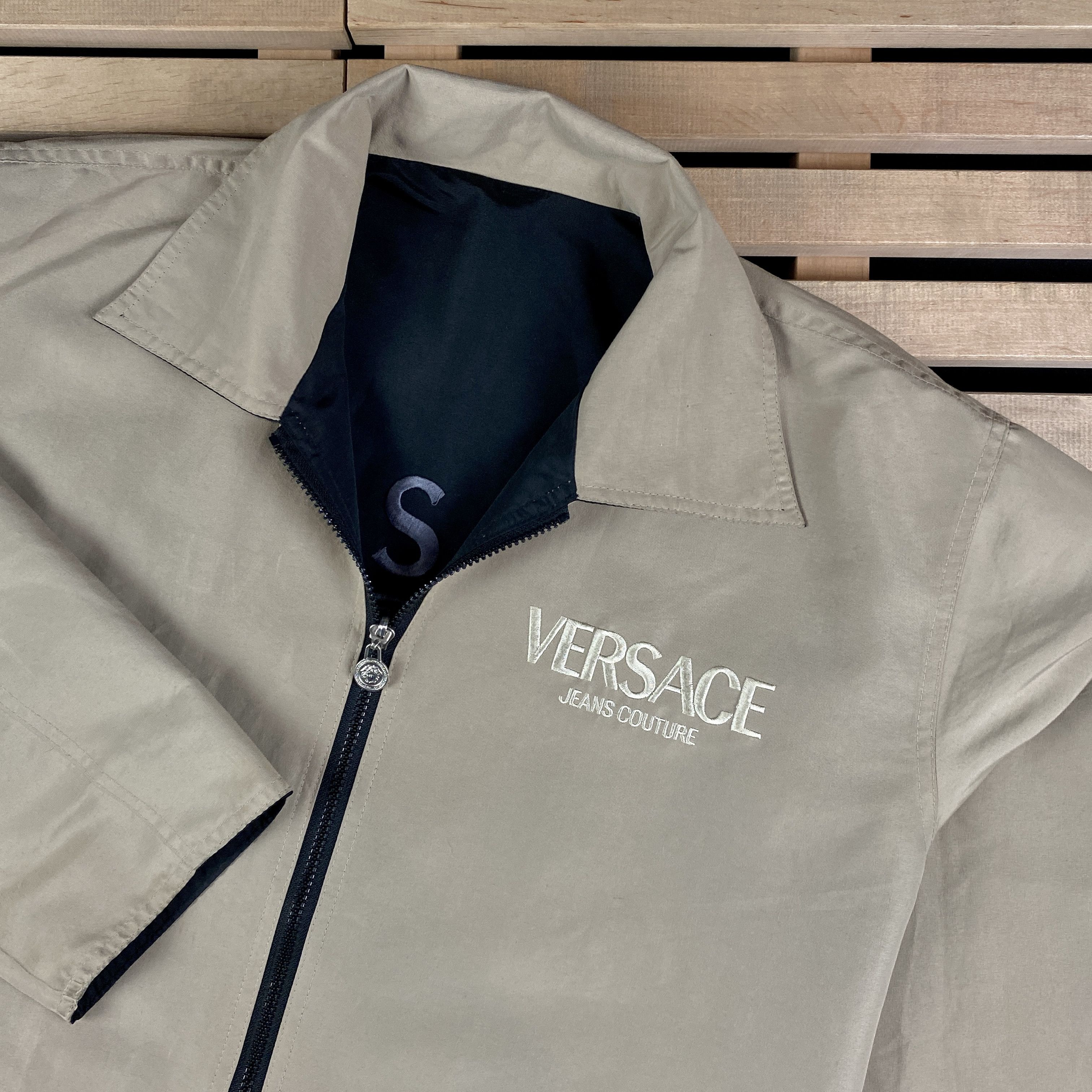 Versace × Versace Jeans Couture × Vintage Reversible Jacket Versace Jeans Couture Big Logo Size XL Size US XL / EU 56 / 4 - 3 Thumbnail