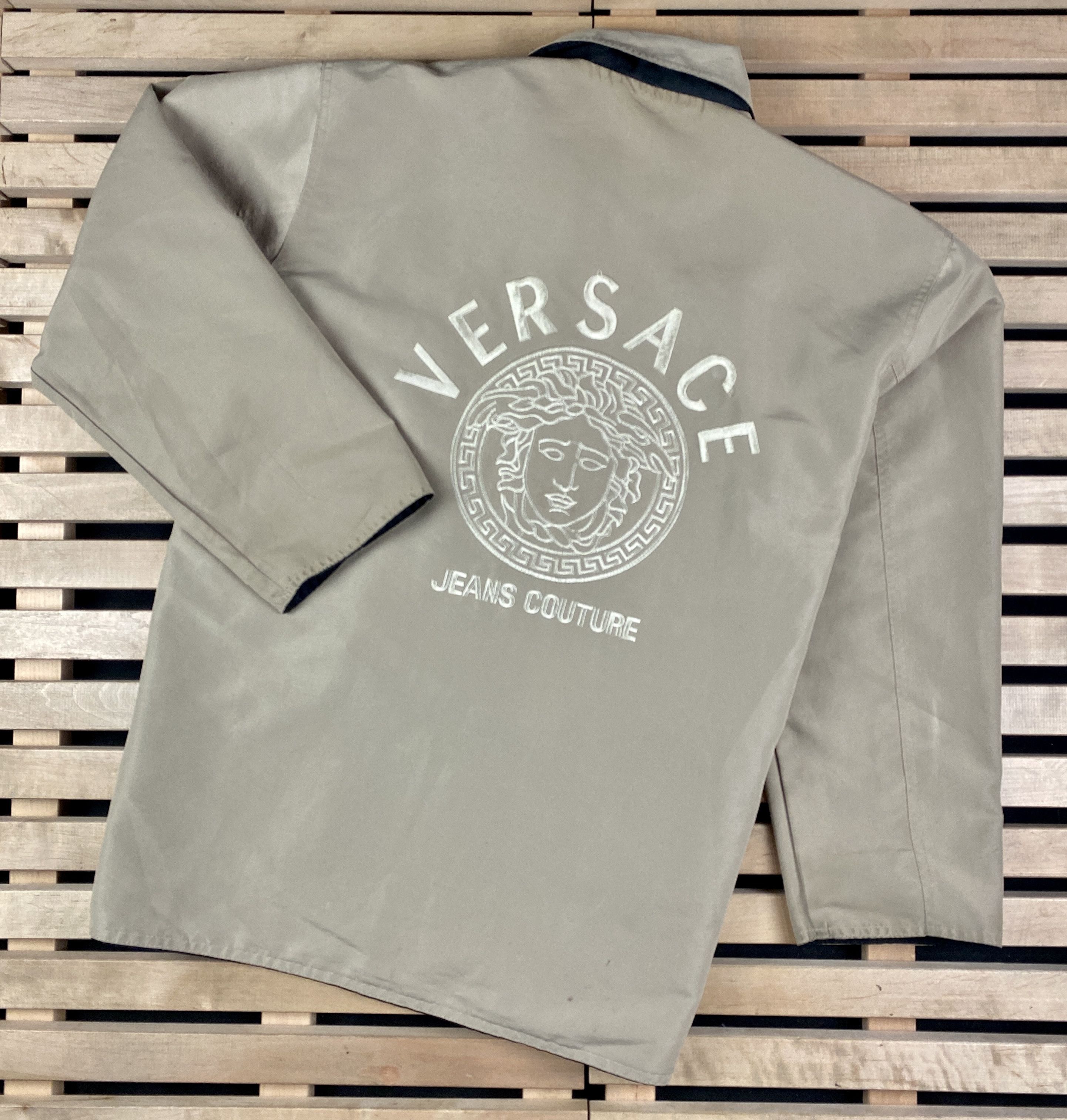 Versace × Versace Jeans Couture × Vintage Reversible Jacket Versace Jeans Couture Big Logo Size XL Size US XL / EU 56 / 4 - 1 Thumbnail