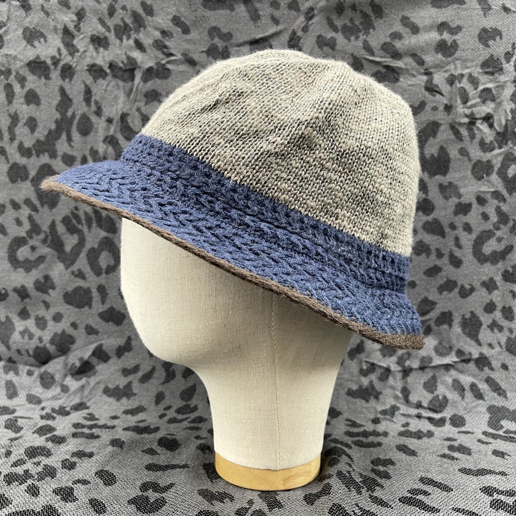 Japanese Brand Basiquenti Nice Design Bucket Hats - BH3247 Size ONE SIZE - 1 Thumbnail