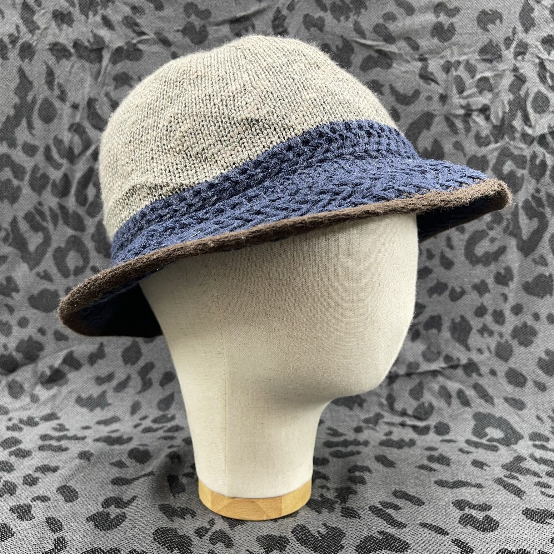 Japanese Brand Basiquenti Nice Design Bucket Hats - BH3247 Size ONE SIZE - 4 Thumbnail