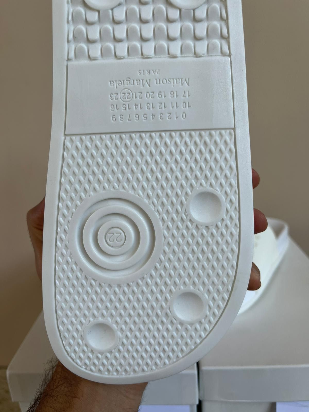 Maison Margiela Logo Slippers in White Size US 9 / EU 42 - 6 Thumbnail
