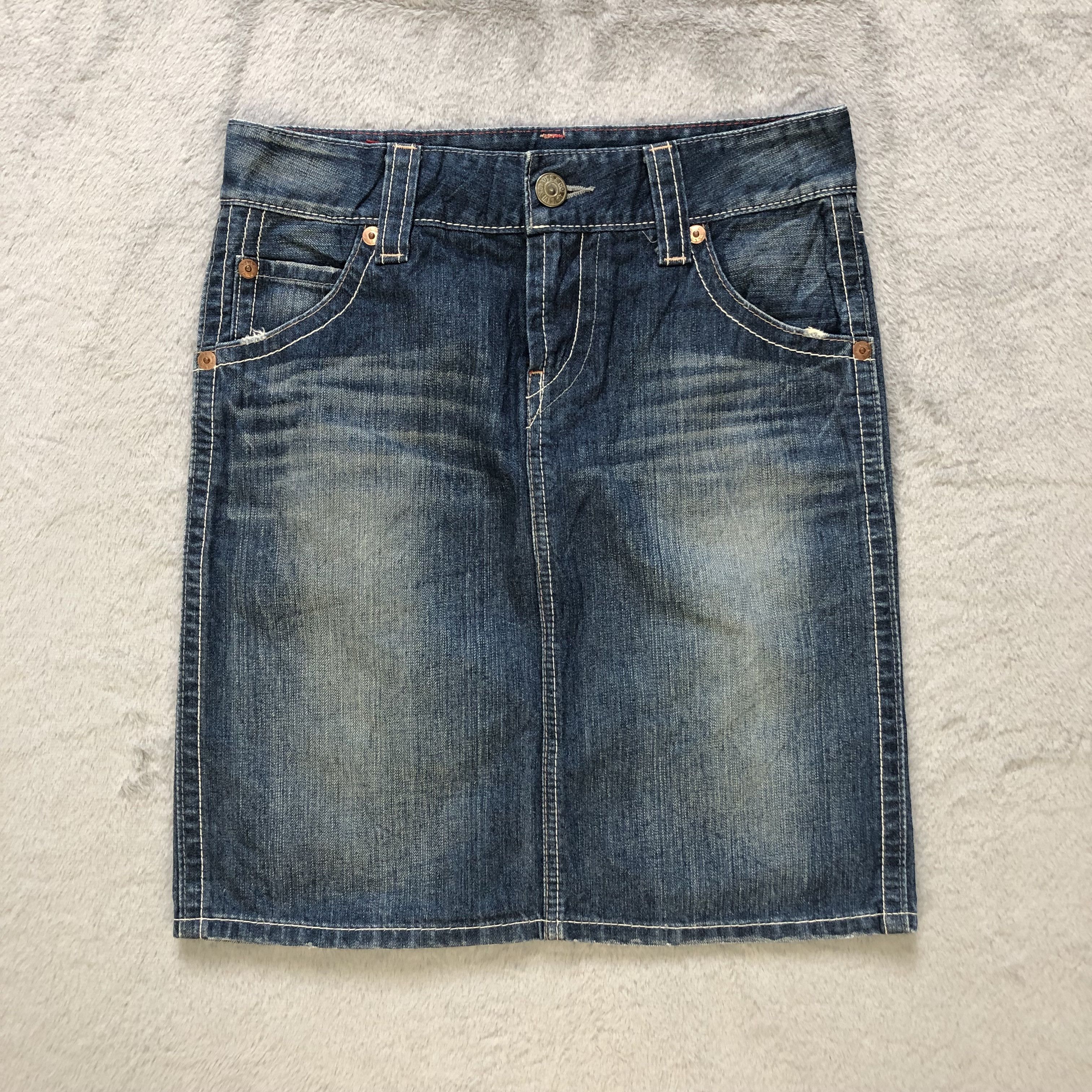 Levi's LEVIS JEANS SKIRTS #6909-96 Size 29" - 1 Thumbnail