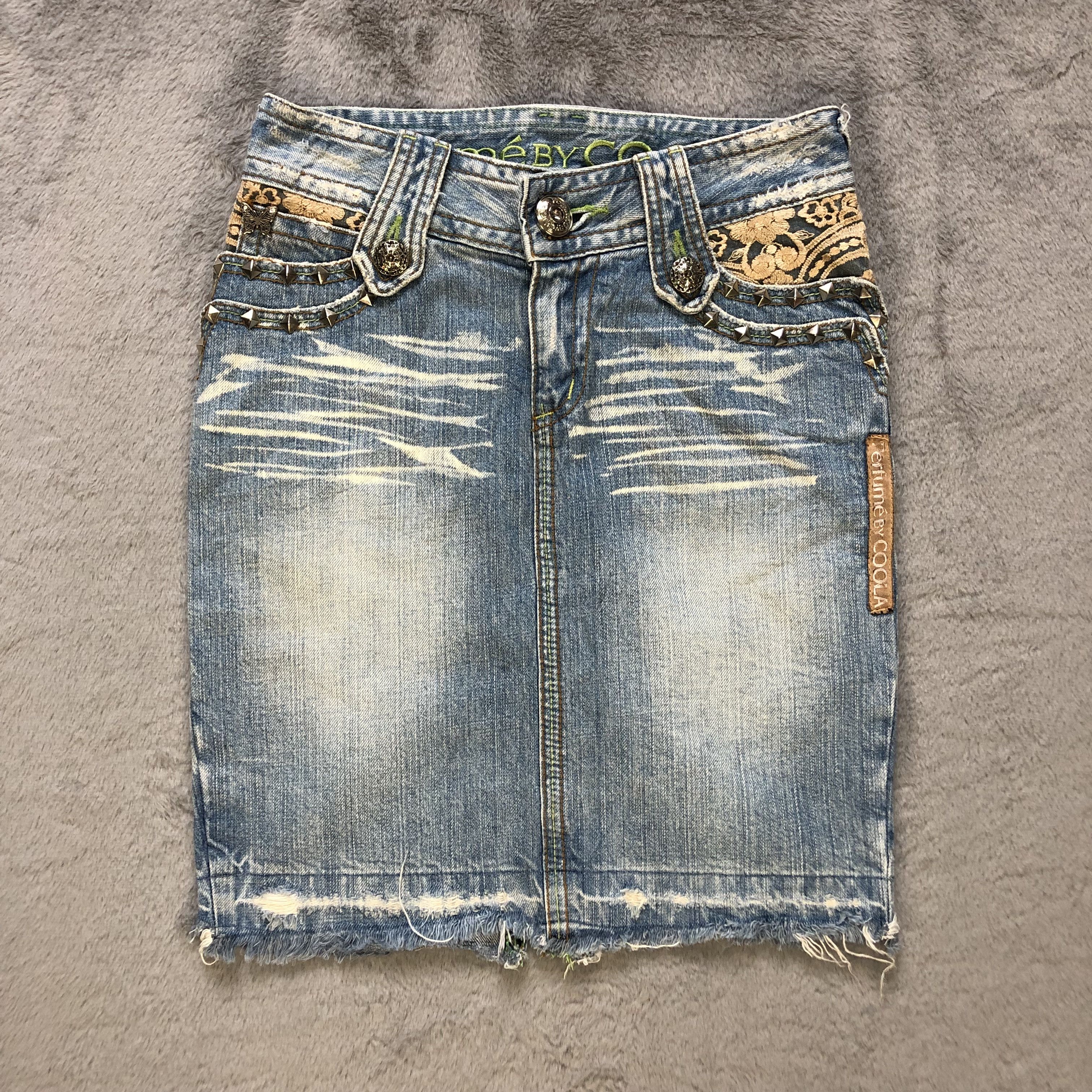 Japanese Brand PERFUME BY COOLA LIGHT WASH JEANS SKIRTS #6912-96 Size 26" / US 2 / IT 38 - 4 Thumbnail