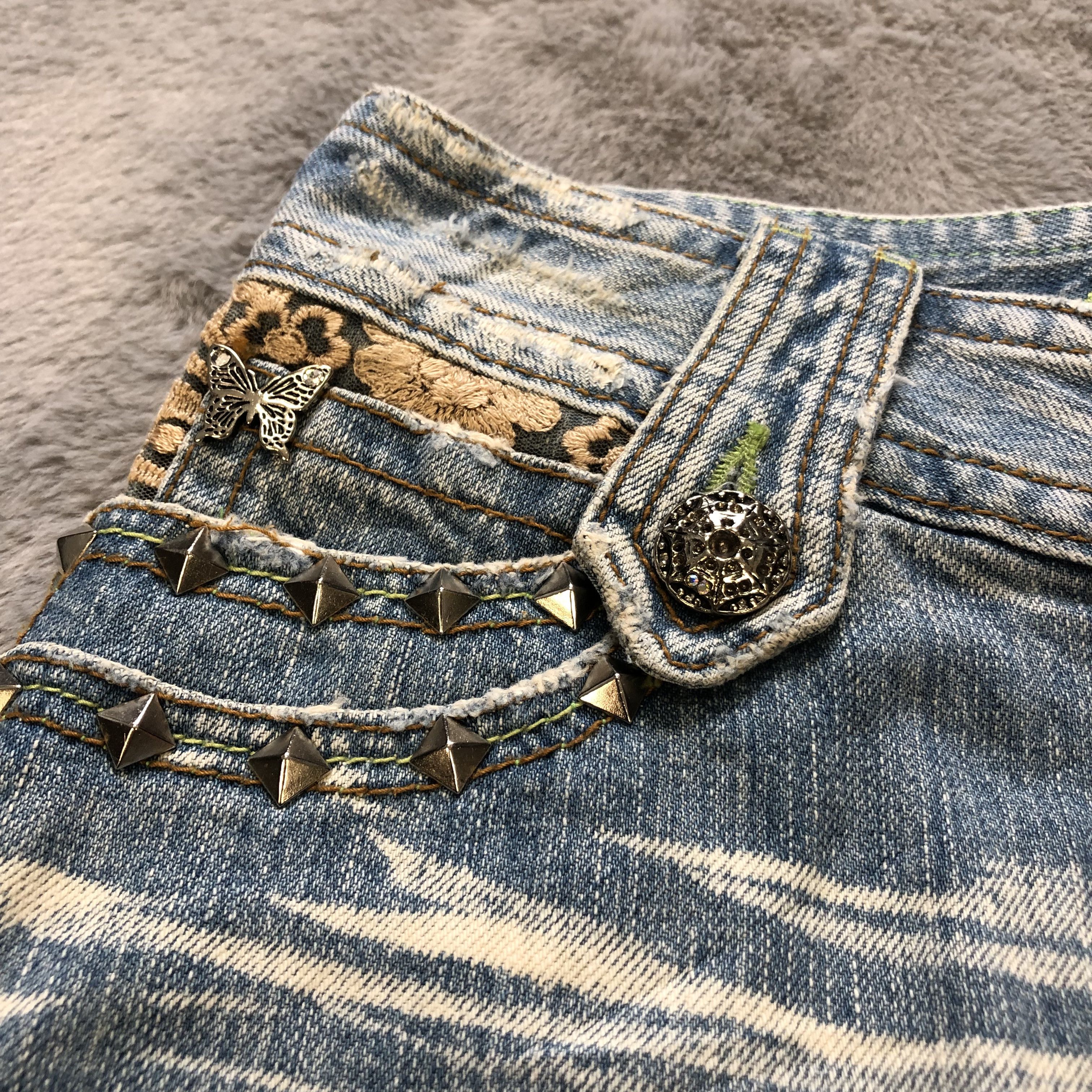 Japanese Brand PERFUME BY COOLA LIGHT WASH JEANS SKIRTS #6912-96 Size 26" / US 2 / IT 38 - 7 Thumbnail