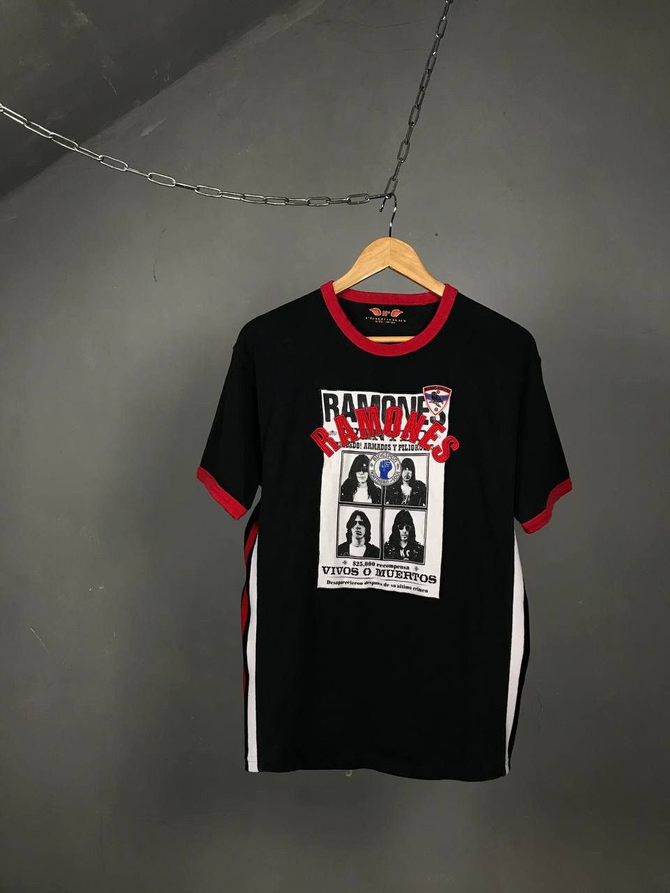 Band Tees Ramones vintage rock band tee Size US L / EU 52-54 / 3 - 1 Thumbnail