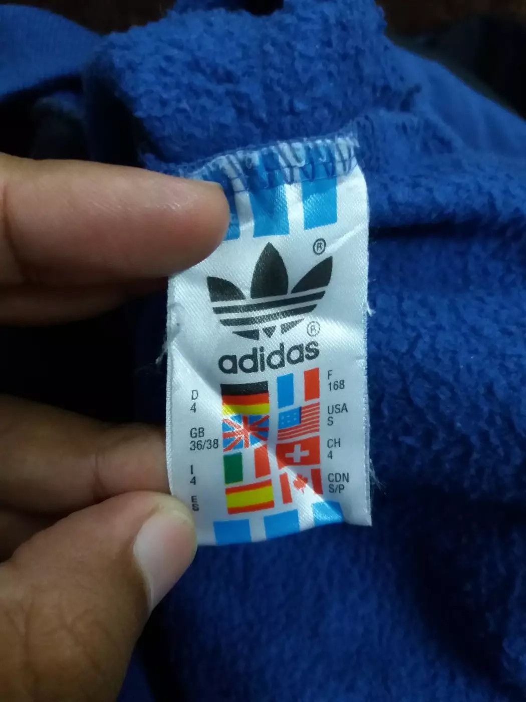 Adidas Vintage adidas trefoil sweatshirt made in singapore Size US L / EU 52-54 / 3 - 7 Thumbnail
