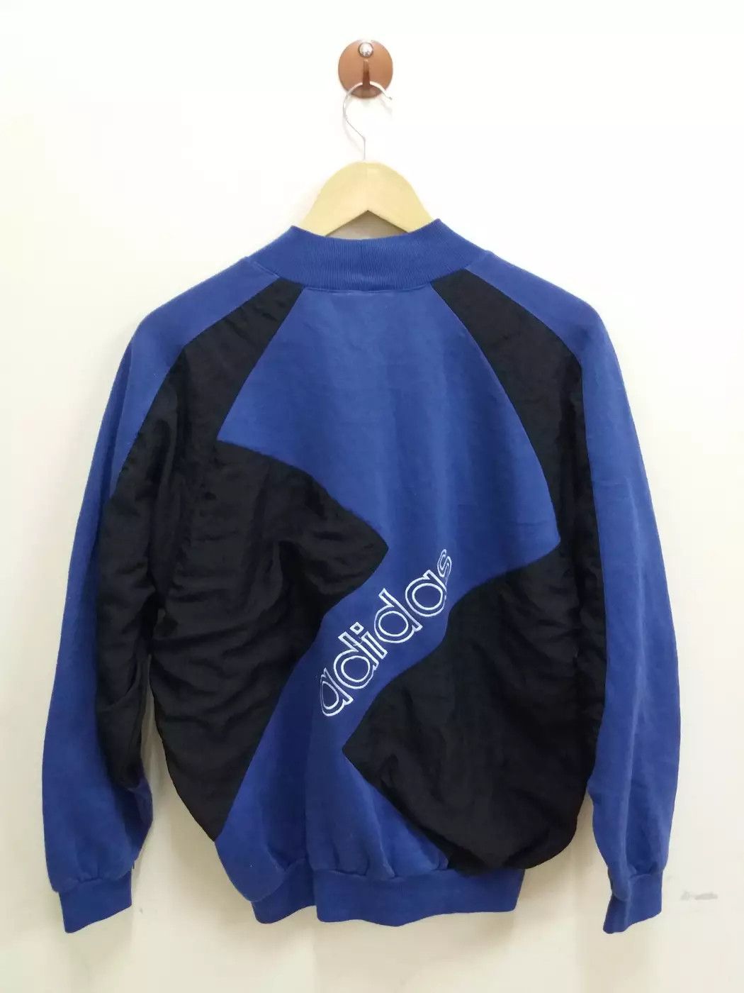 Adidas Vintage adidas trefoil sweatshirt made in singapore Size US L / EU 52-54 / 3 - 2 Thumbnail