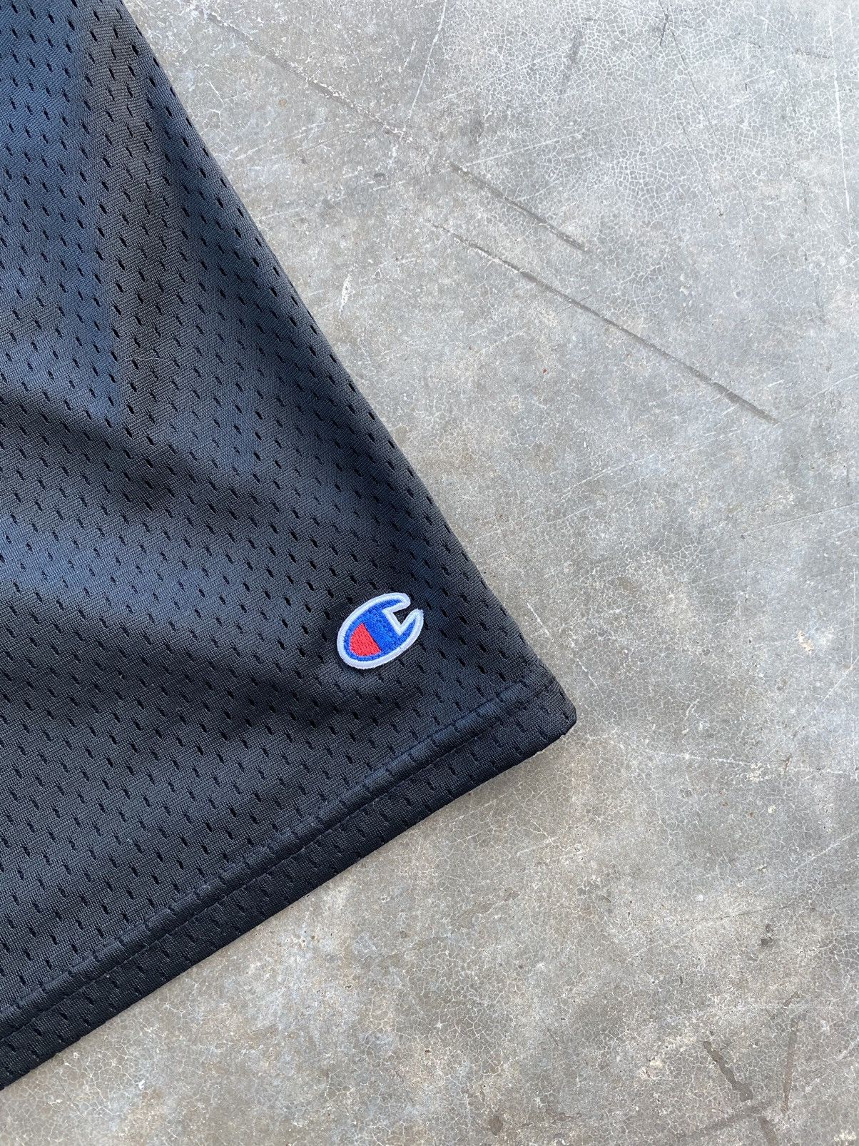 Champion × Market Chinatown Market Champion Black Arc Logo Shorts Medium ❄️🥣 Size US 32 / EU 48 - 2 Thumbnail