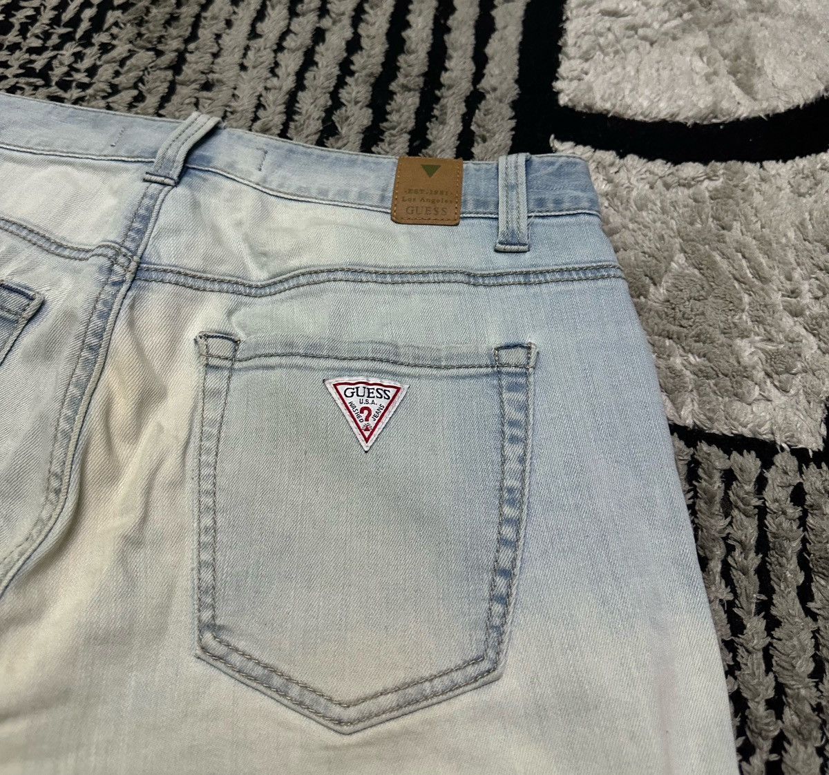 Guess 30x31 Guess light wash denim jeans Size 30" / US 8 / IT 44 - 4 Thumbnail
