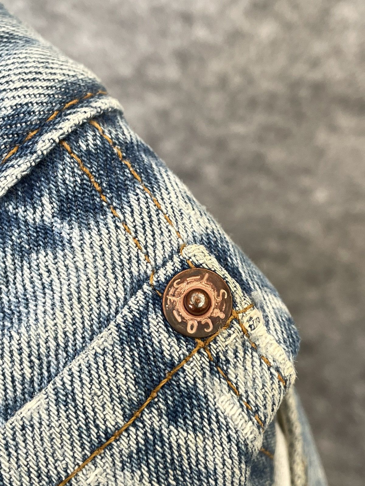 Levi's VINTAGE 501 LEVIS REWORKED Size US 34 / EU 50 - 11 Thumbnail