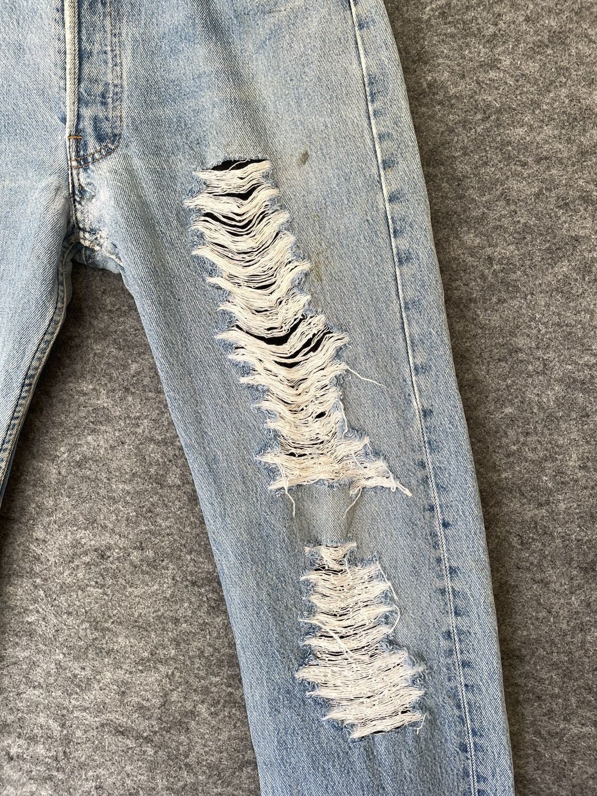 Levi's VINTAGE 501 LEVIS REWORKED Size US 34 / EU 50 - 8 Thumbnail