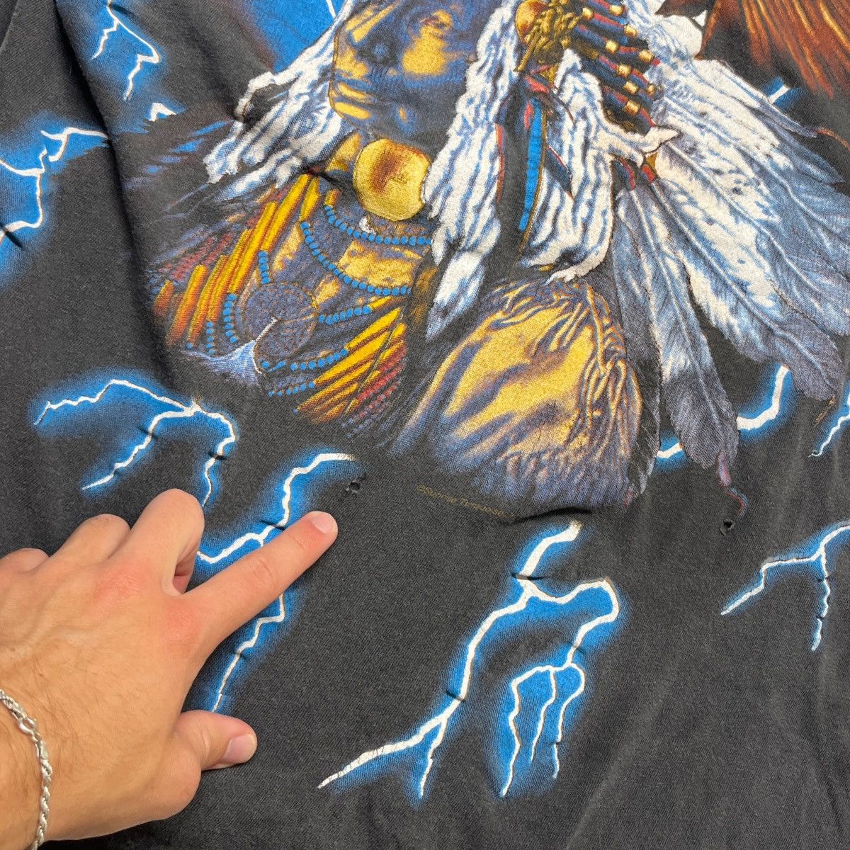 Vintage 90s American Thunder Native American & Eagle Tee Size US L / EU 52-54 / 3 - 2 Thumbnail