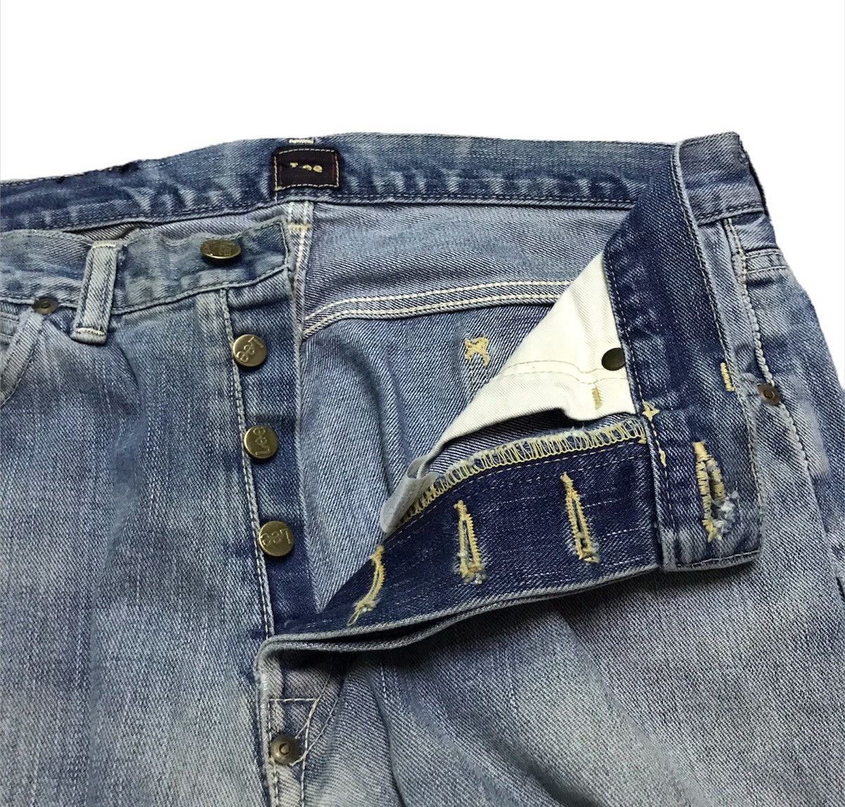 Lee 32x27 Vintage Lee sanforized selvedge light wash blue jeans Size US 34 / EU 50 - 4 Thumbnail
