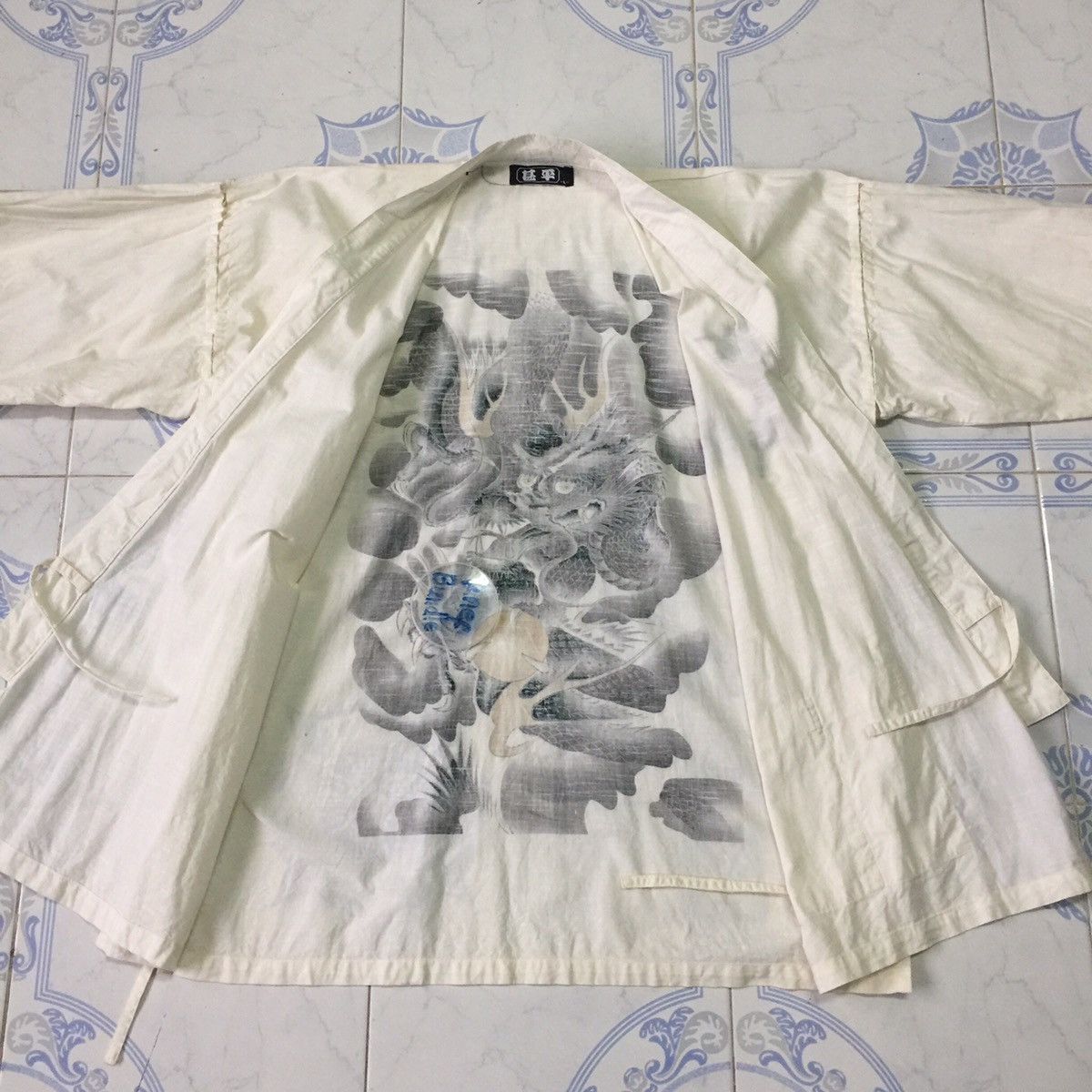 Other Kimono japan dragon Size US L / EU 52-54 / 3 - 12 Thumbnail