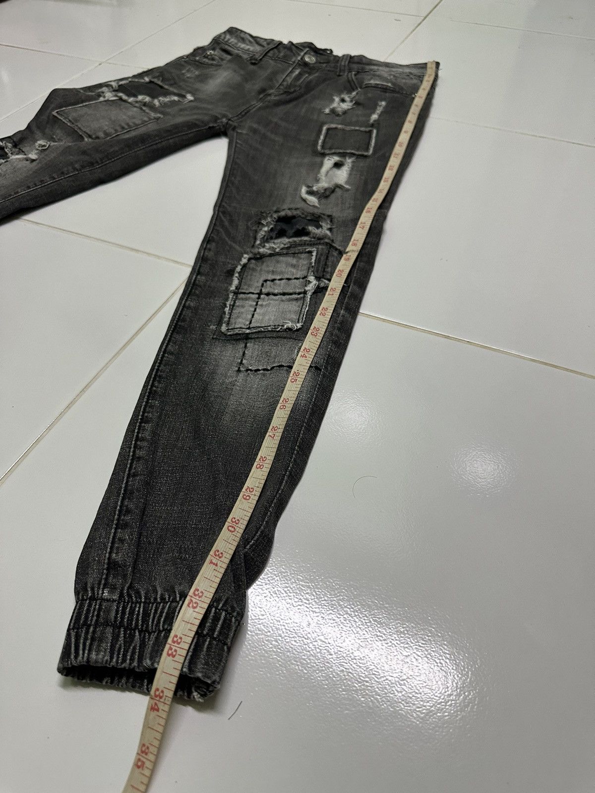 Japanese Brand 28x25 Gucci custom patchwork denim jeans Size 28" / US 6 / IT 42 - 7 Thumbnail
