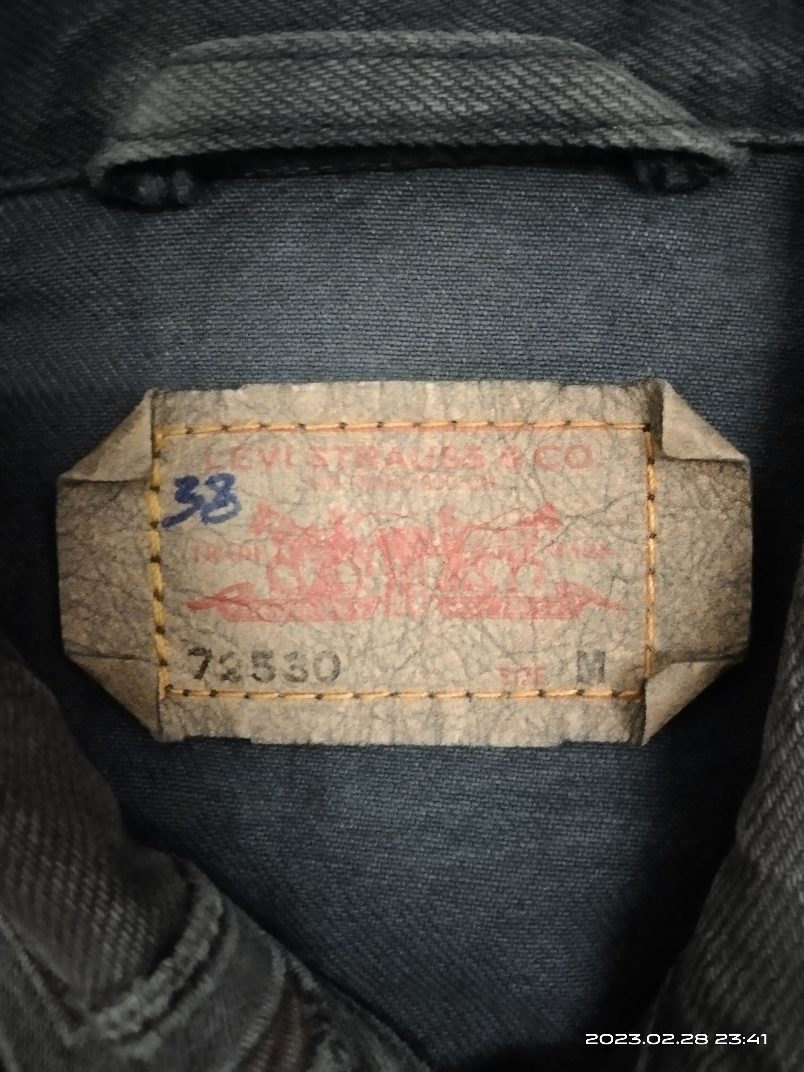 Levi's DiSTRESSED SUN FADED PACTHWORK LEVIS DENIM JACKET Size US S / EU 44-46 / 1 - 12 Thumbnail
