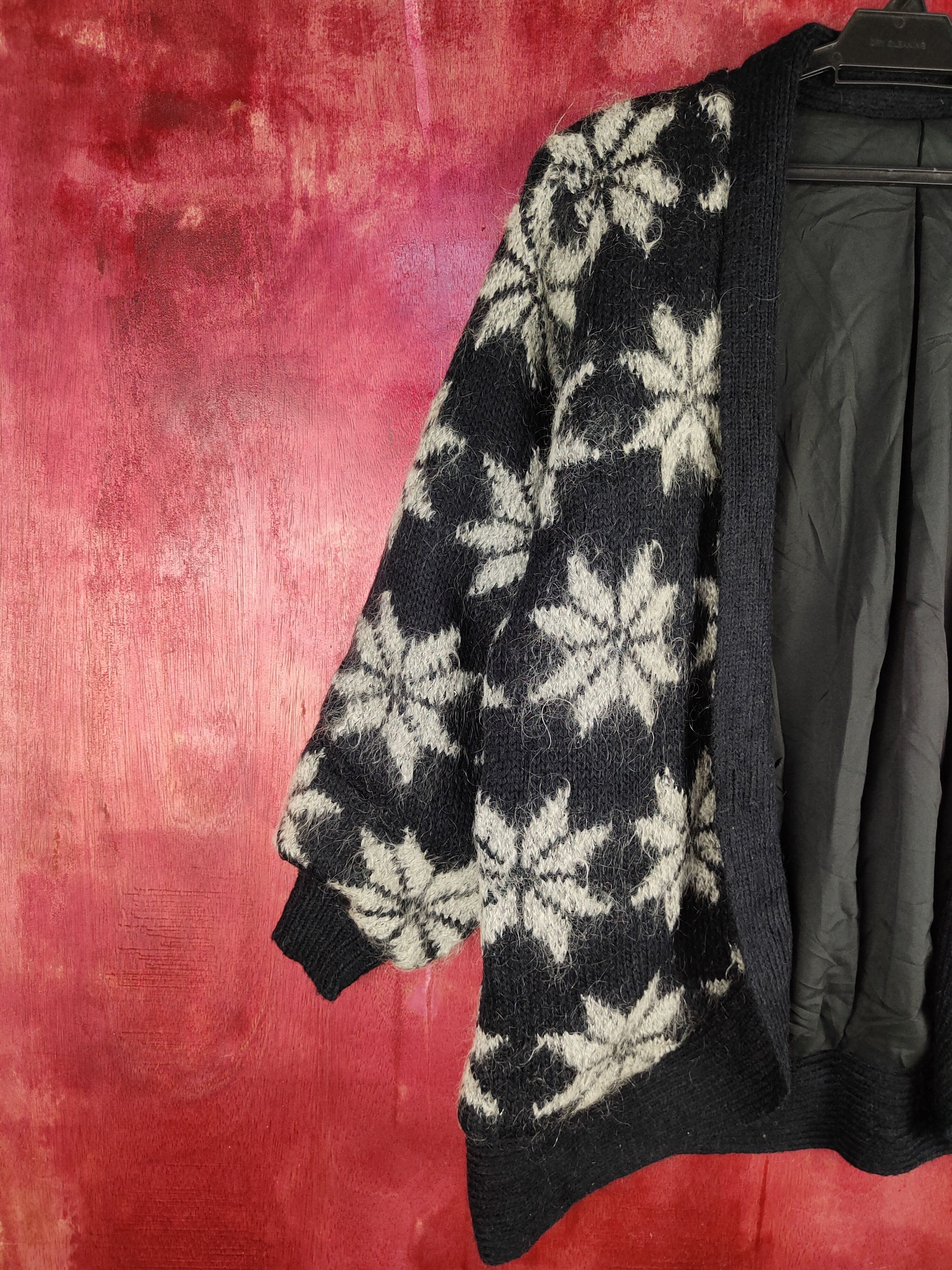 Vintage Japan black Shag Shaggy Fur Mohair Knitwear Cardigan #215B Size US L / EU 52-54 / 3 - 5 Thumbnail