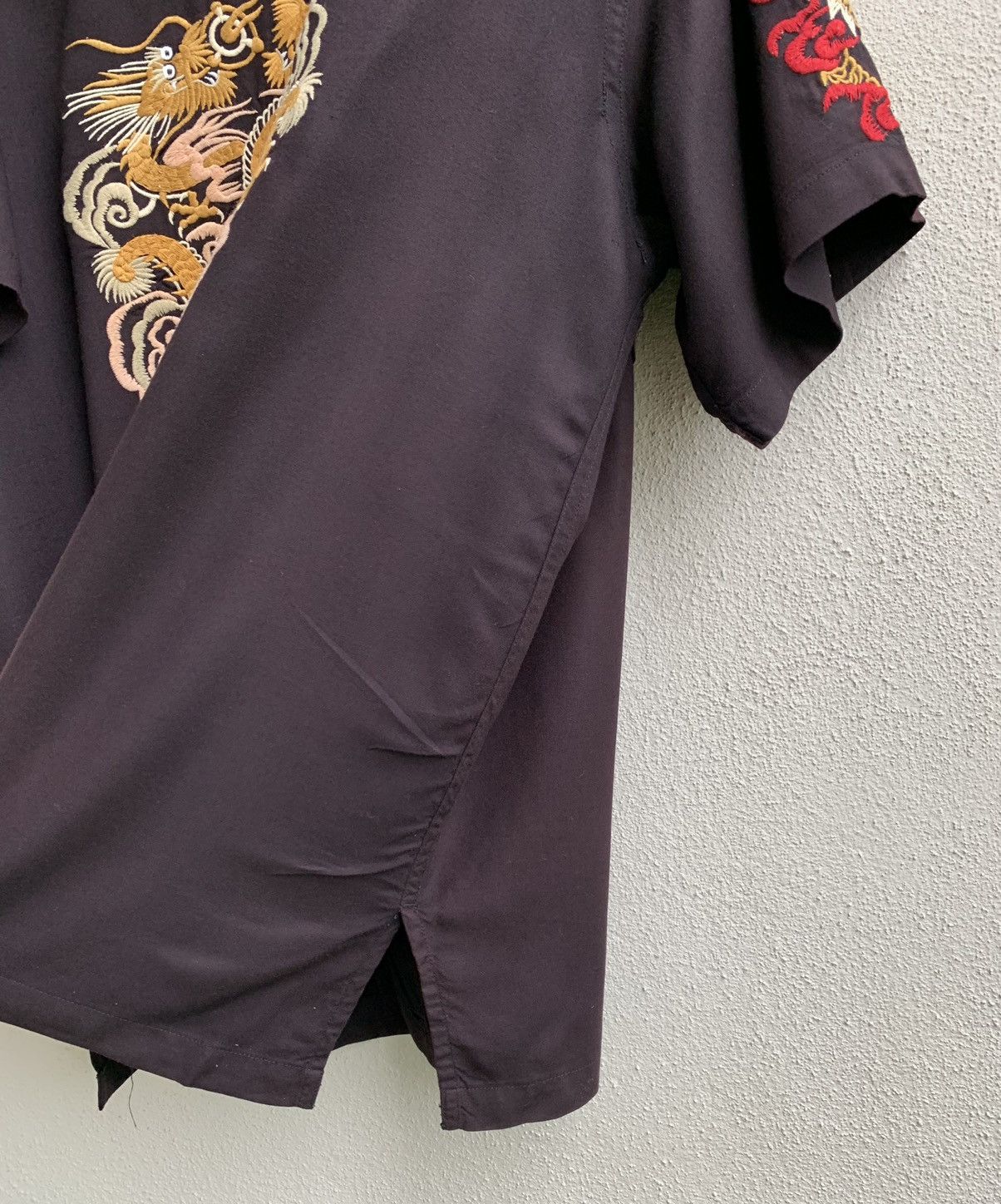 Japanese Brand Vintage Rayon Sukajan Embroidery Dragons Button Hup Shirts Size US L / EU 52-54 / 3 - 6 Thumbnail