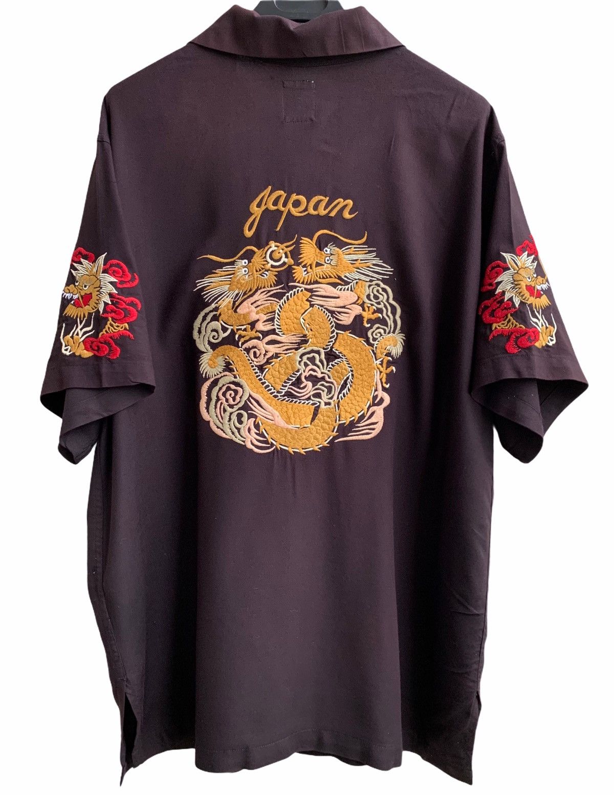 Japanese Brand Vintage Rayon Sukajan Embroidery Dragons Button Hup Shirts Size US L / EU 52-54 / 3 - 1 Thumbnail