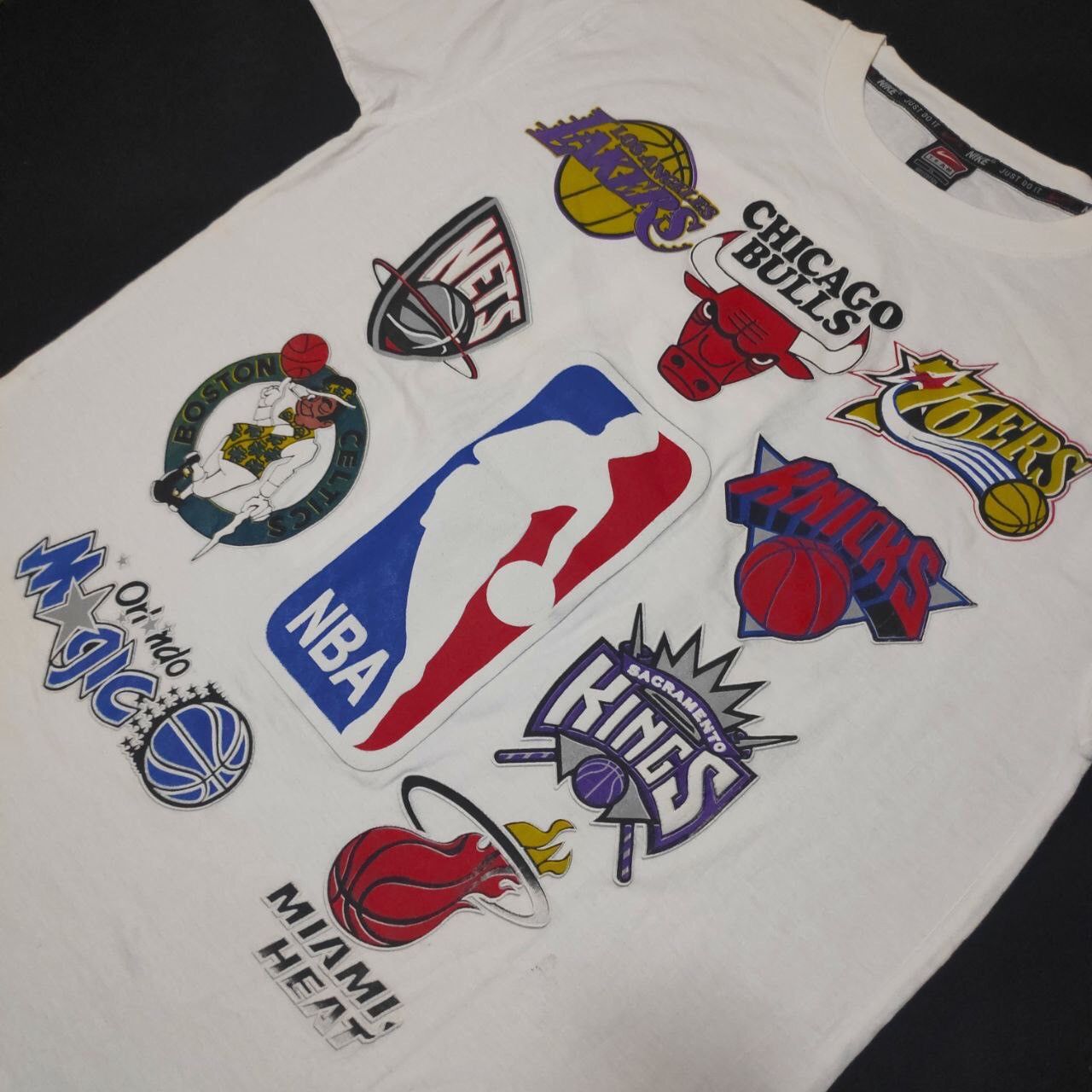NBA × Nike × Vintage Vintage Nike Team NBA Multi Logo T Shirt Size US XL / EU 56 / 4 - 3 Thumbnail