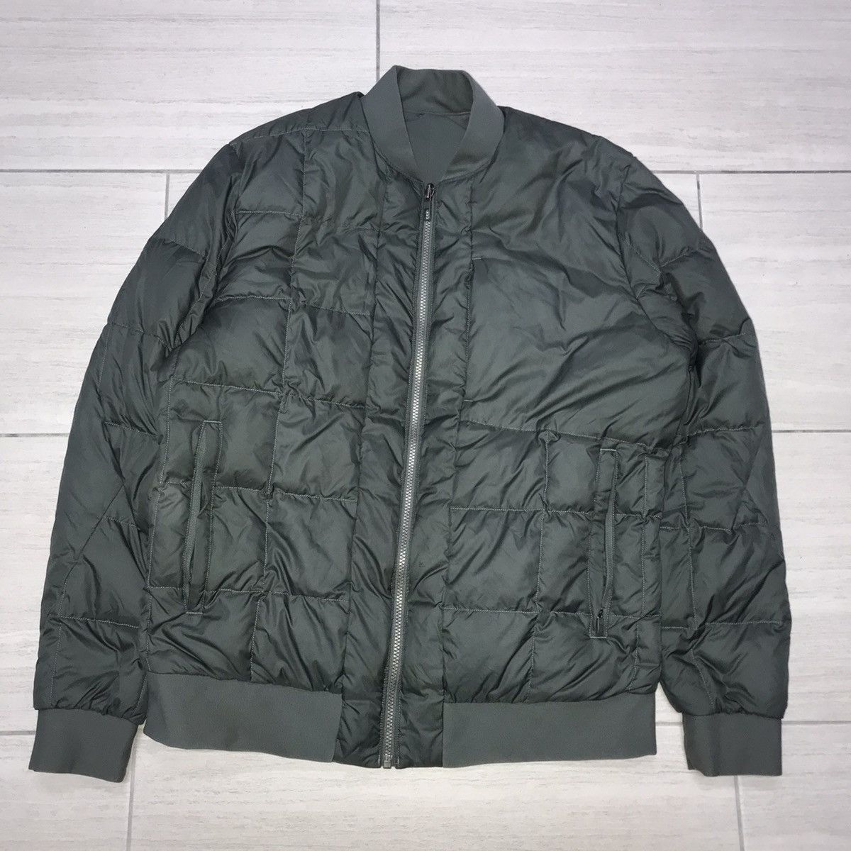 Lululemon Lululemon Down Quilted Bomber Size US L / EU 52-54 / 3 - 1 Thumbnail