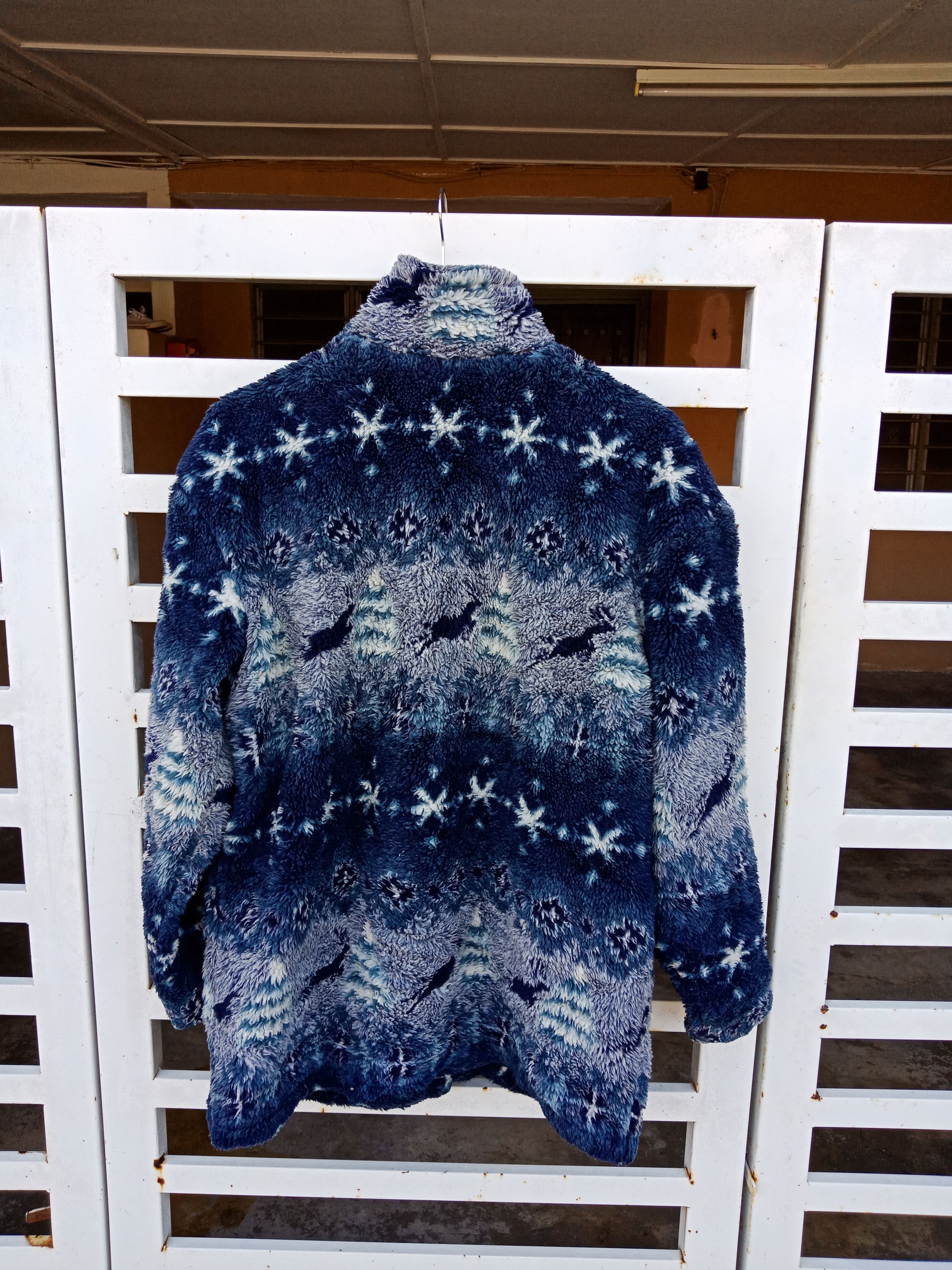 L.L. Bean L.L. Bean Fleece Christmas Pattern Sweater Made in USA Size US M / EU 48-50 / 2 - 2 Thumbnail