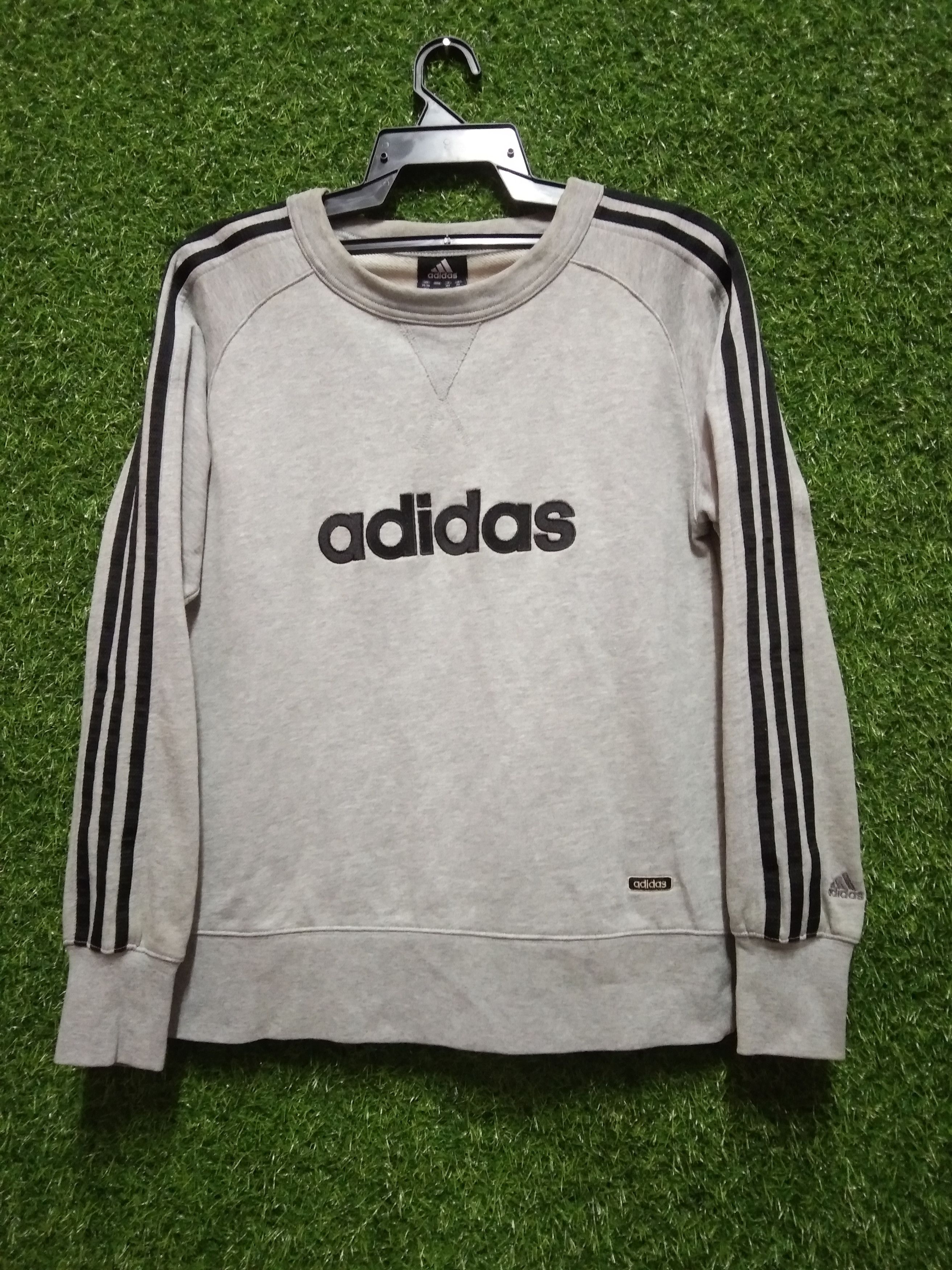 Adidas × Vintage VINTAGE ADIDAS SWEATSHIRT LOGO EMBROIDERY Size US S / EU 44-46 / 1 - 1 Thumbnail