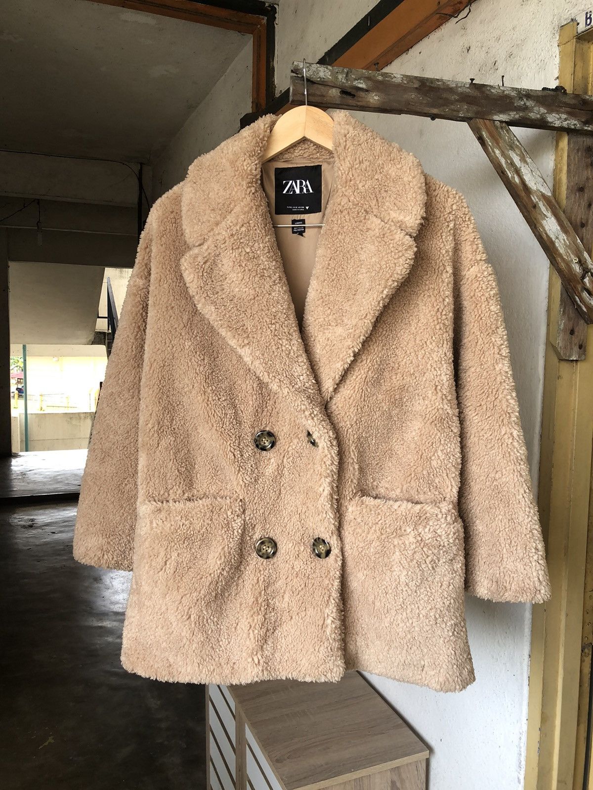 Zara Nice❗️Zara Deep Pile Fleece Winter Jackets Size M / US 6-8 / IT 42-44 - 2 Thumbnail