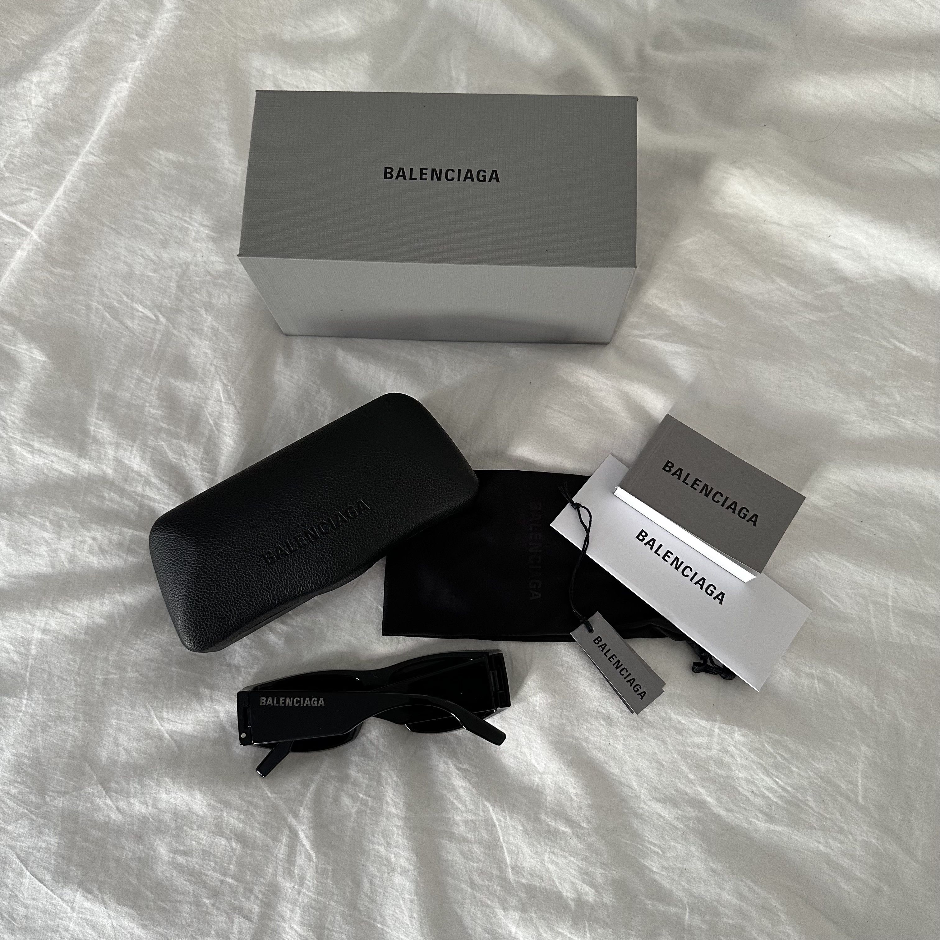 Balenciaga Balenciaga SS20 LED Logo Sunglasses Size ONE SIZE - 3 Thumbnail