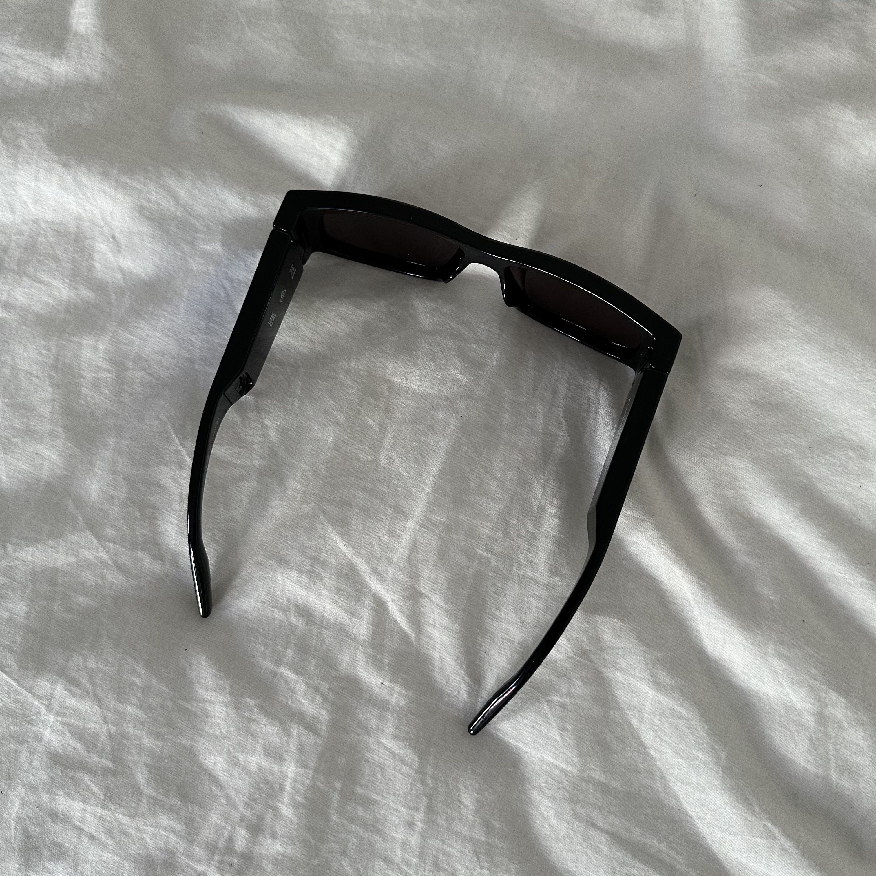 Balenciaga Balenciaga SS20 LED Logo Sunglasses Size ONE SIZE - 4 Thumbnail