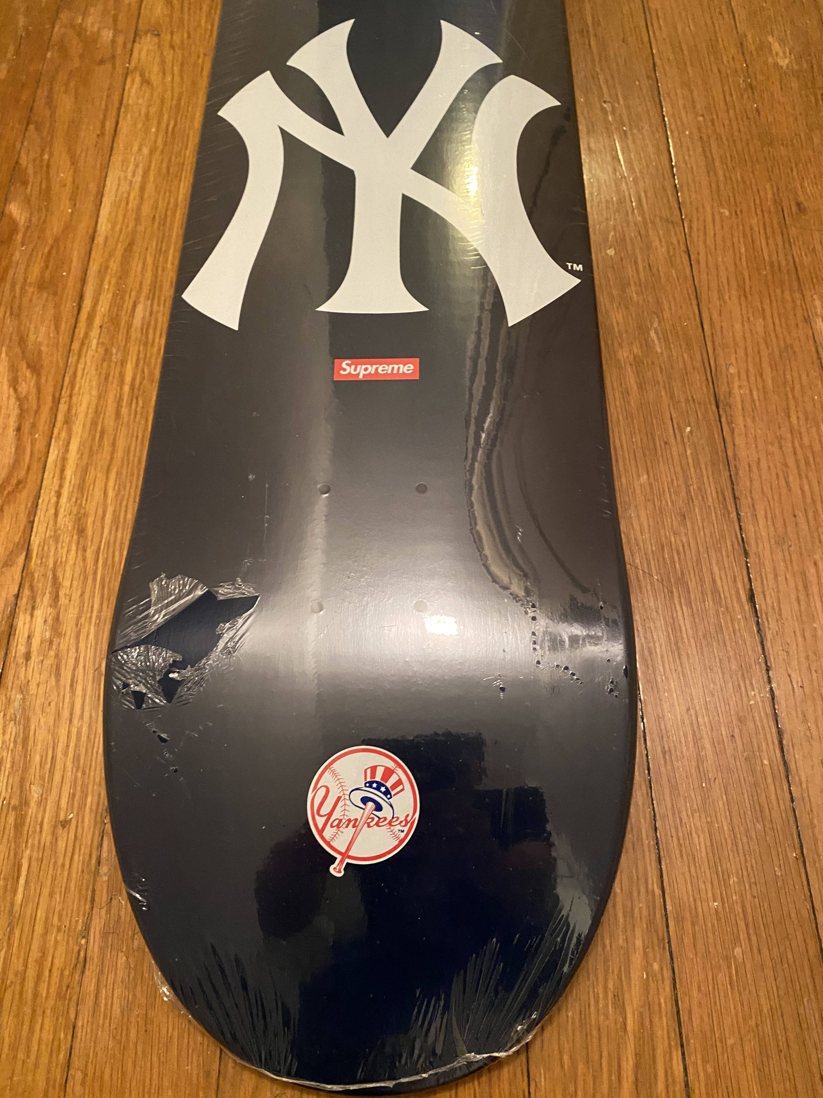 New York Yankees × Supreme Supreme x New York Yankees