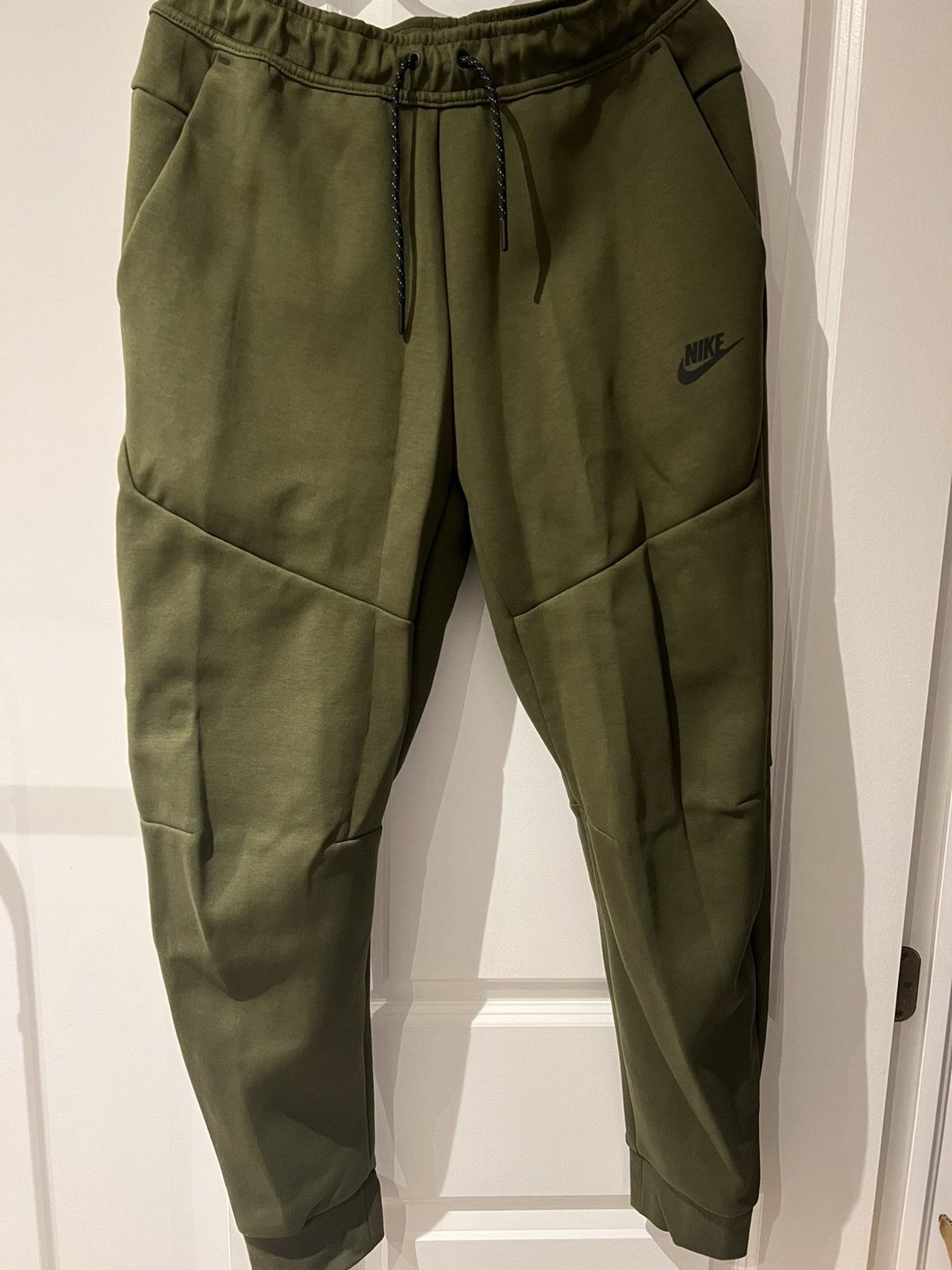Nike Nike Tech Fleece pants medium Size US 32 / EU 48 - 1 Thumbnail