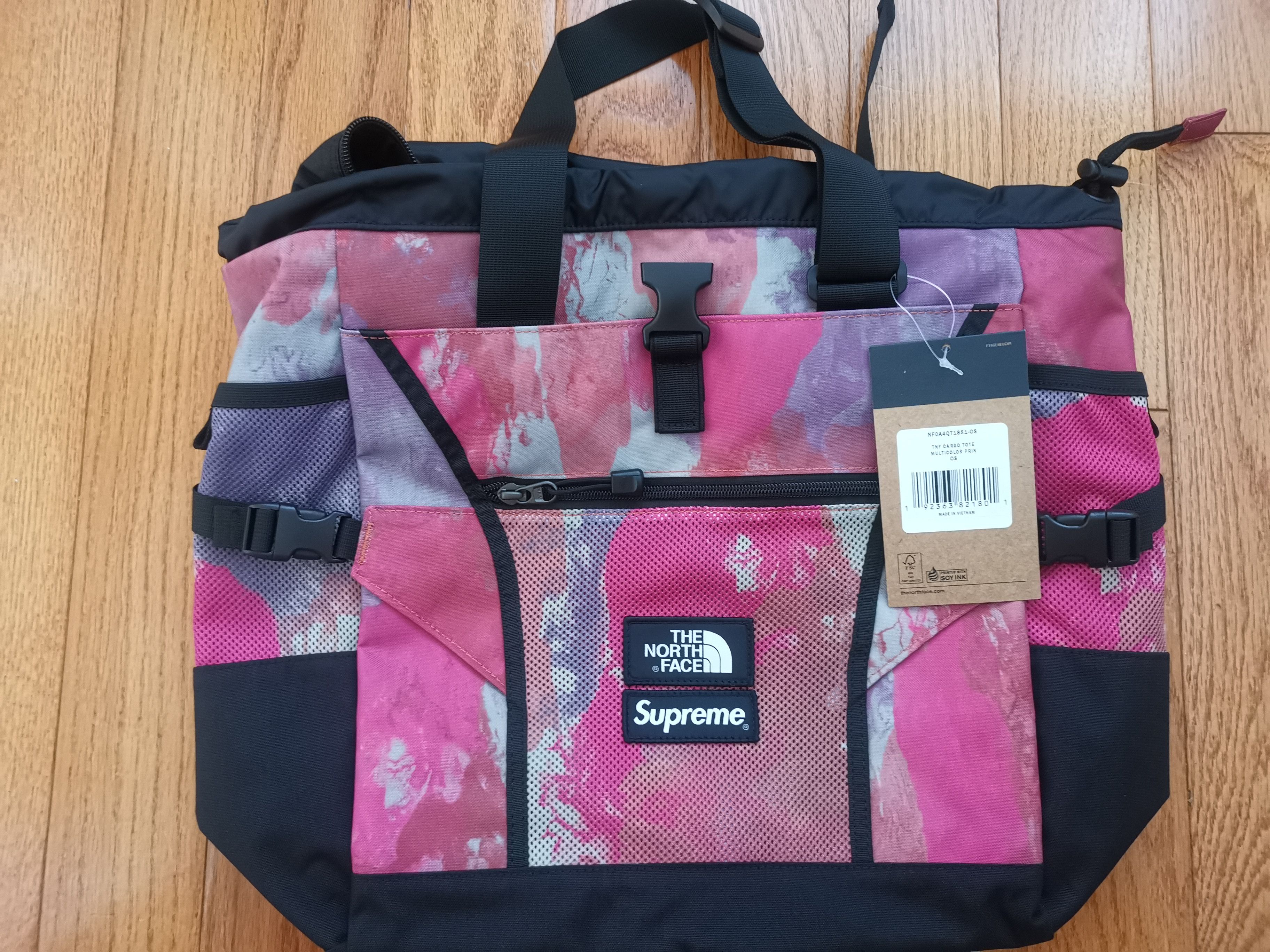 Supreme north best sale face tote