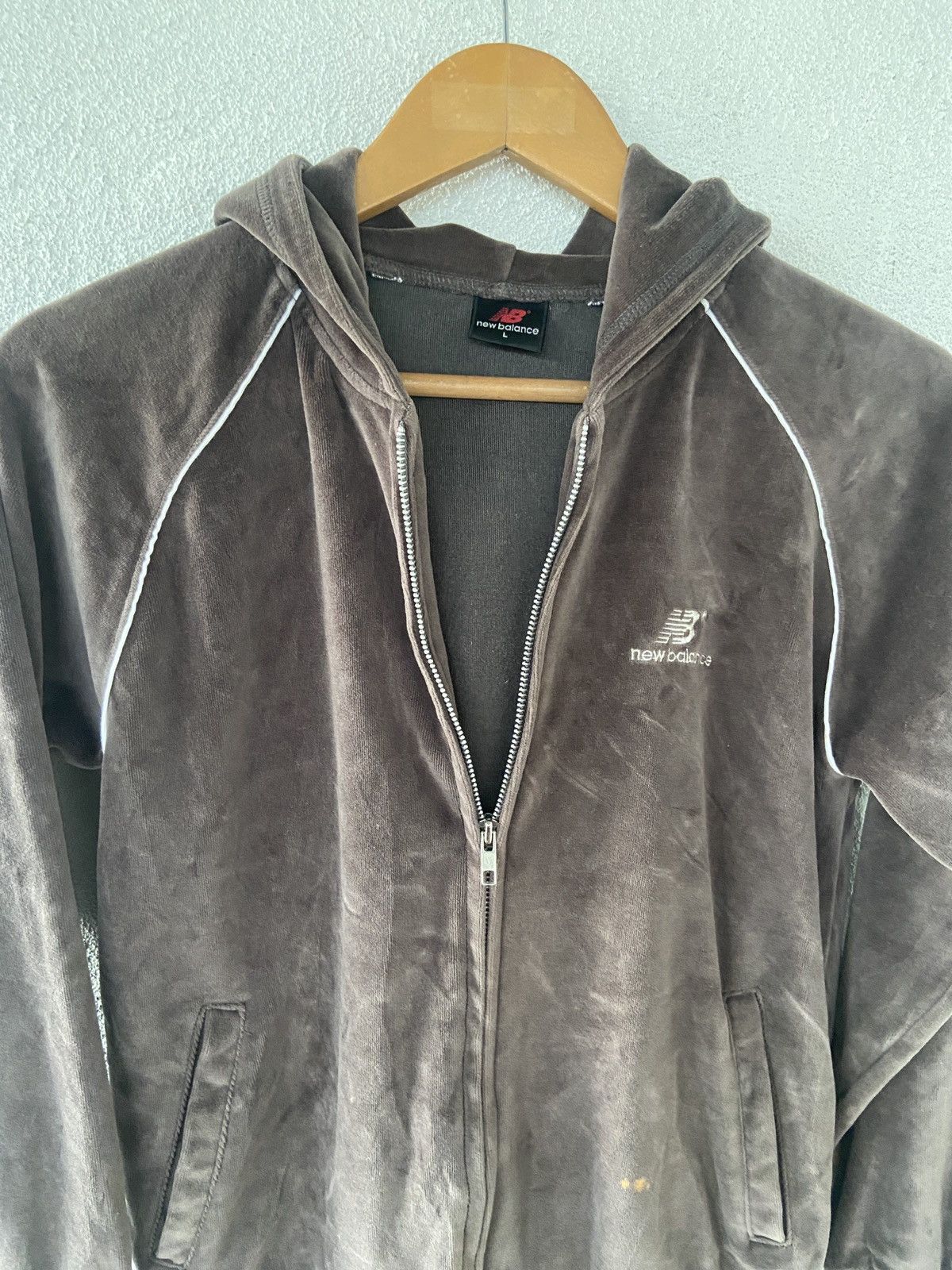 New Balance New Balance Velvet Zip Up Hoodie Size US L / EU 52-54 / 3 - 3 Thumbnail