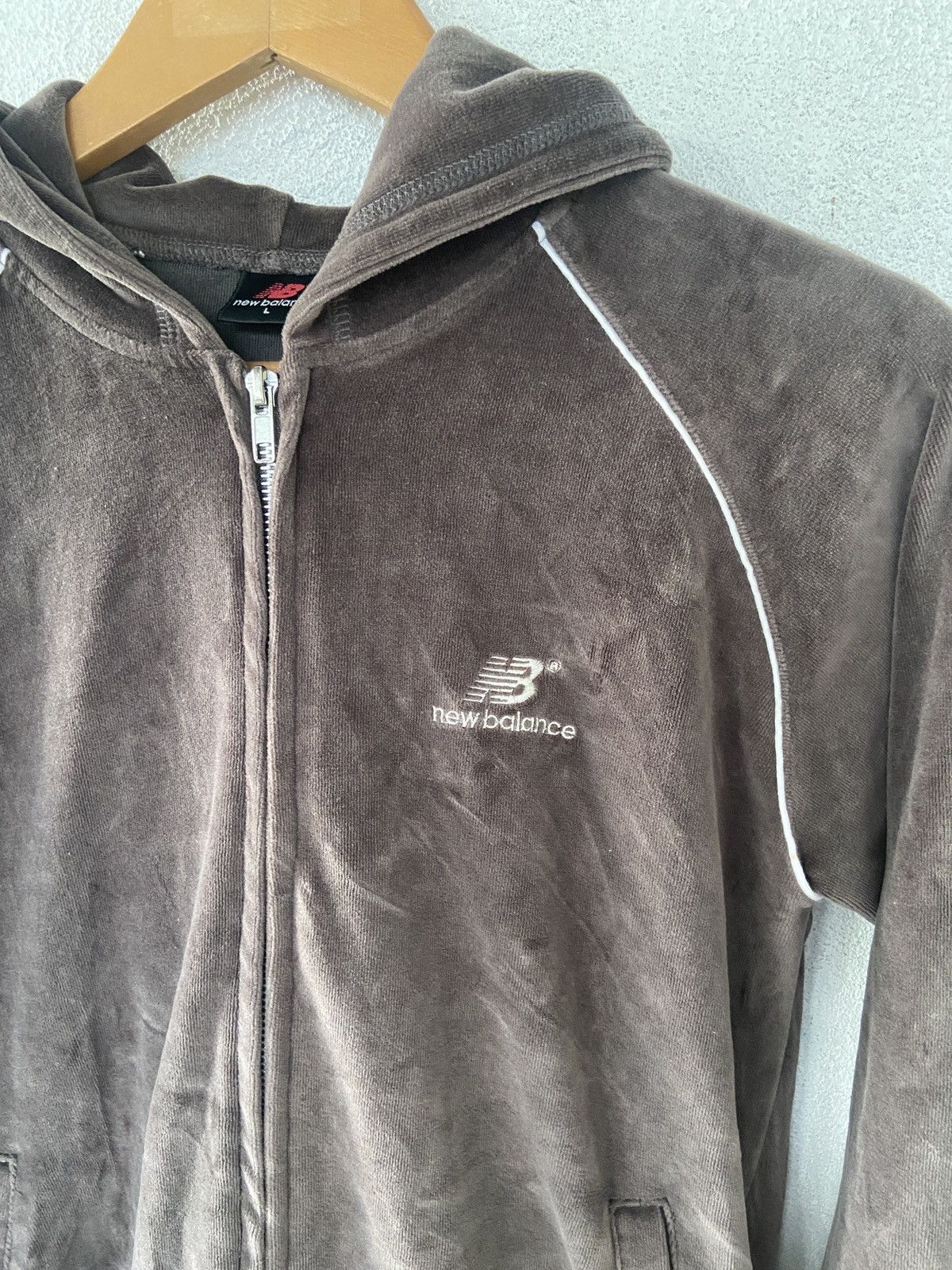 New Balance New Balance Velvet Zip Up Hoodie Size US L / EU 52-54 / 3 - 4 Thumbnail
