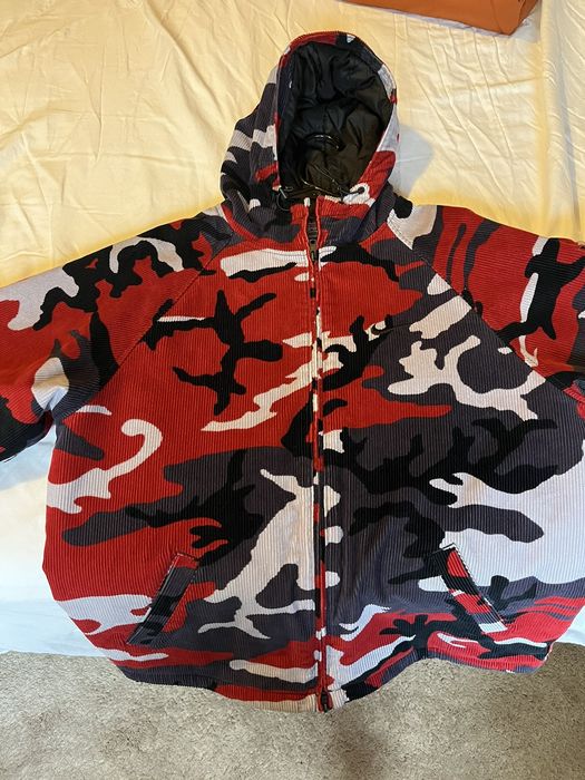 Red nike hot sale camo hoodie