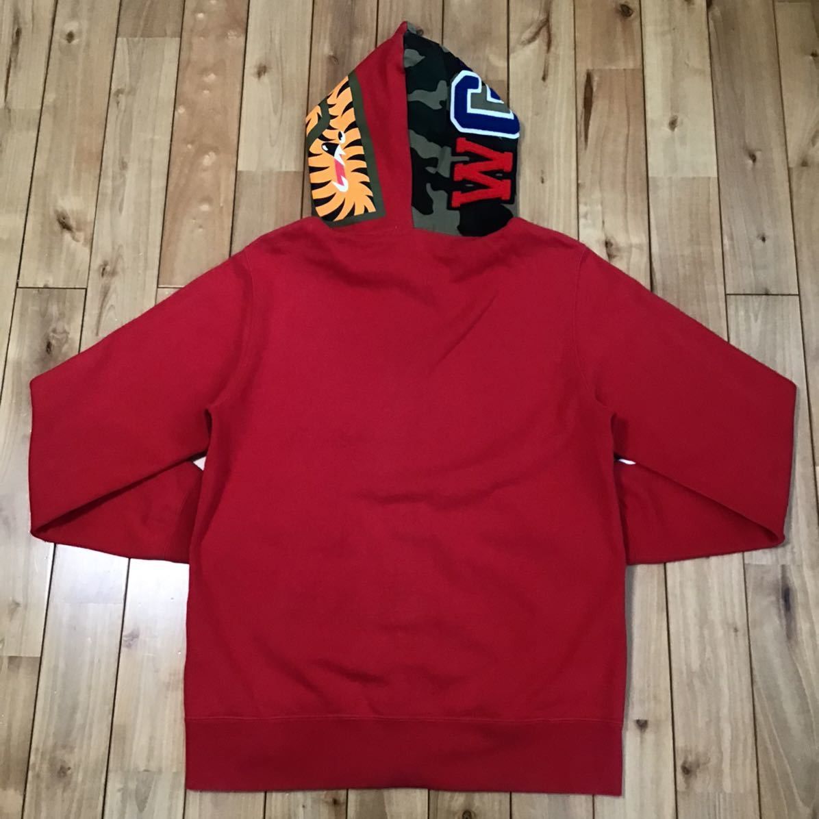 Bape Shark full zip hoodie red × woodland camo BAPE Size US L / EU 52-54 / 3 - 5 Thumbnail
