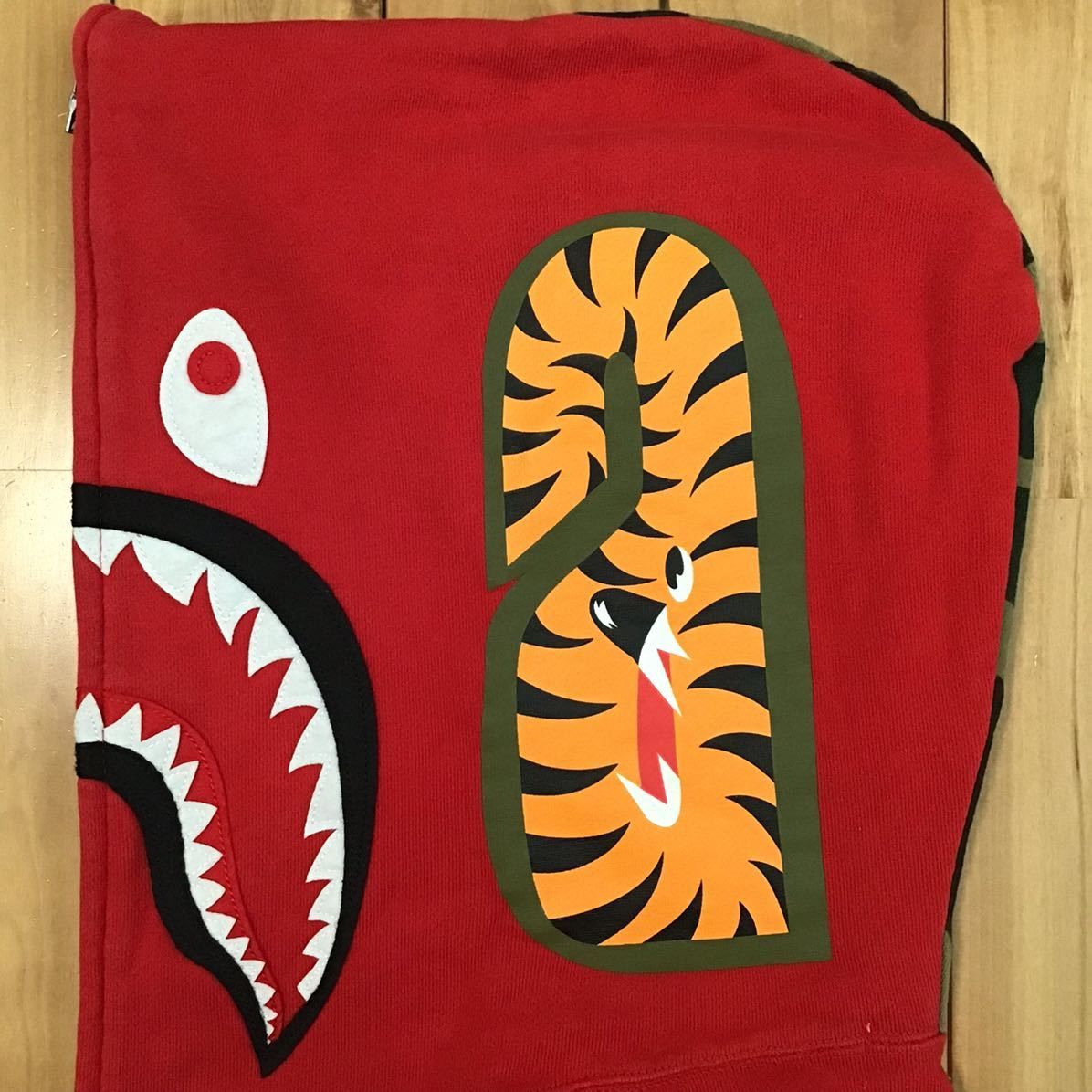 Bape Shark full zip hoodie red × woodland camo BAPE Size US L / EU 52-54 / 3 - 4 Thumbnail