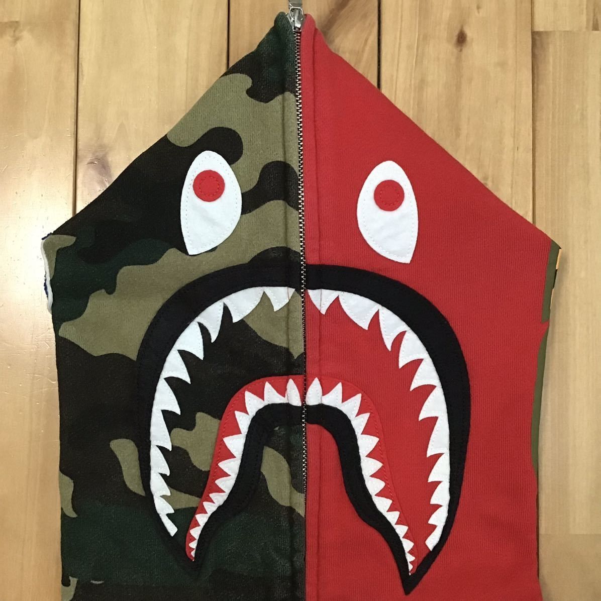 Bape Shark full zip hoodie red × woodland camo BAPE Size US L / EU 52-54 / 3 - 2 Thumbnail