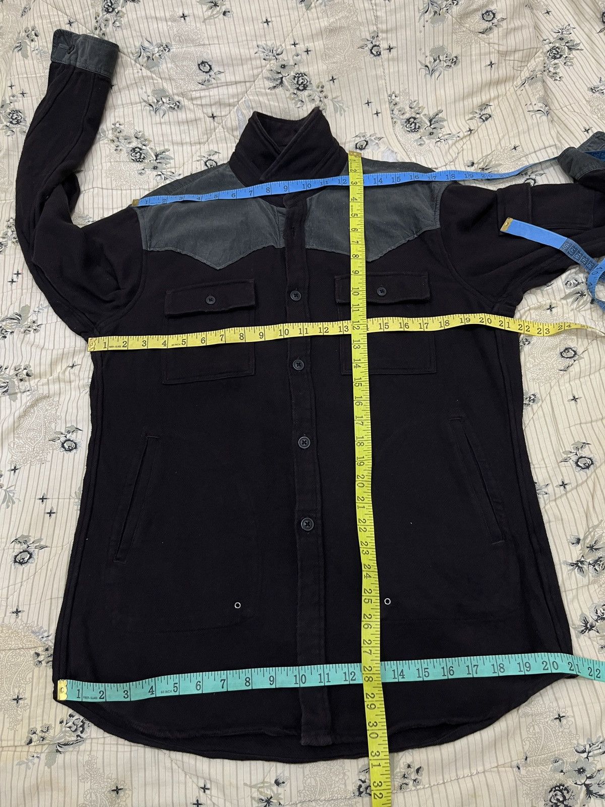 Undercover (Hhhh). UNDERCOVER X UNIQLO MULTI POCKET FLANEL Size US M / EU 48-50 / 2 - 11 Thumbnail