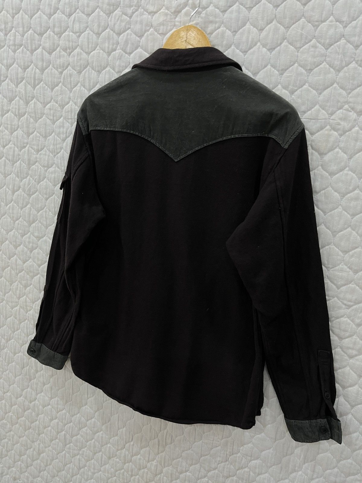 Undercover (Hhhh). UNDERCOVER X UNIQLO MULTI POCKET FLANEL Size US M / EU 48-50 / 2 - 5 Thumbnail