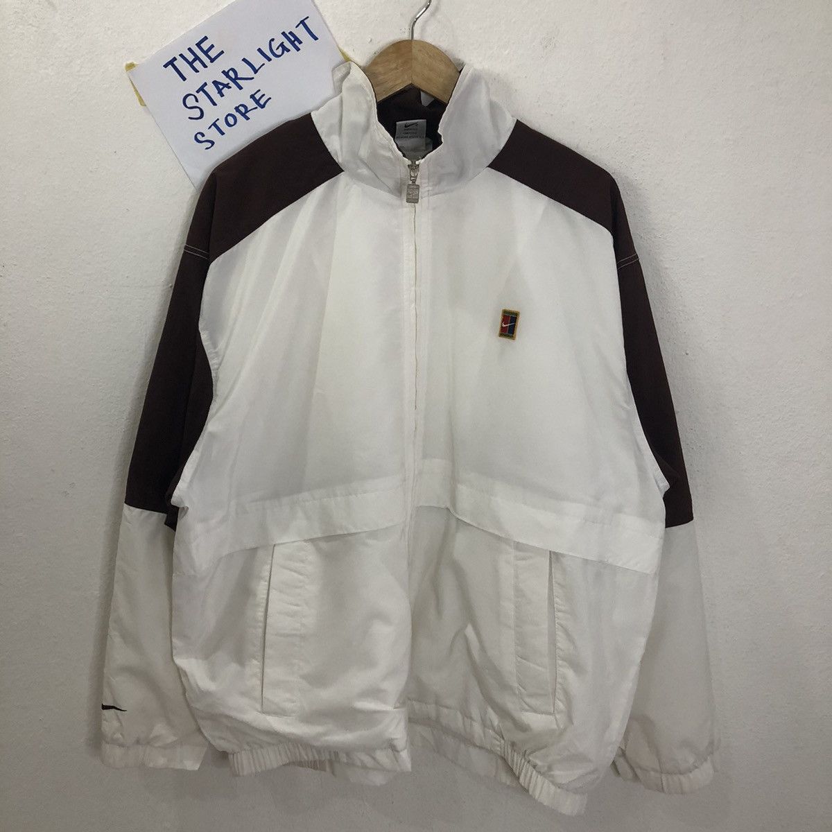 Vintage Vintage Nike Court Embroidery Small Logo Jacket Size US XXL / EU 58 / 5 - 1 Thumbnail
